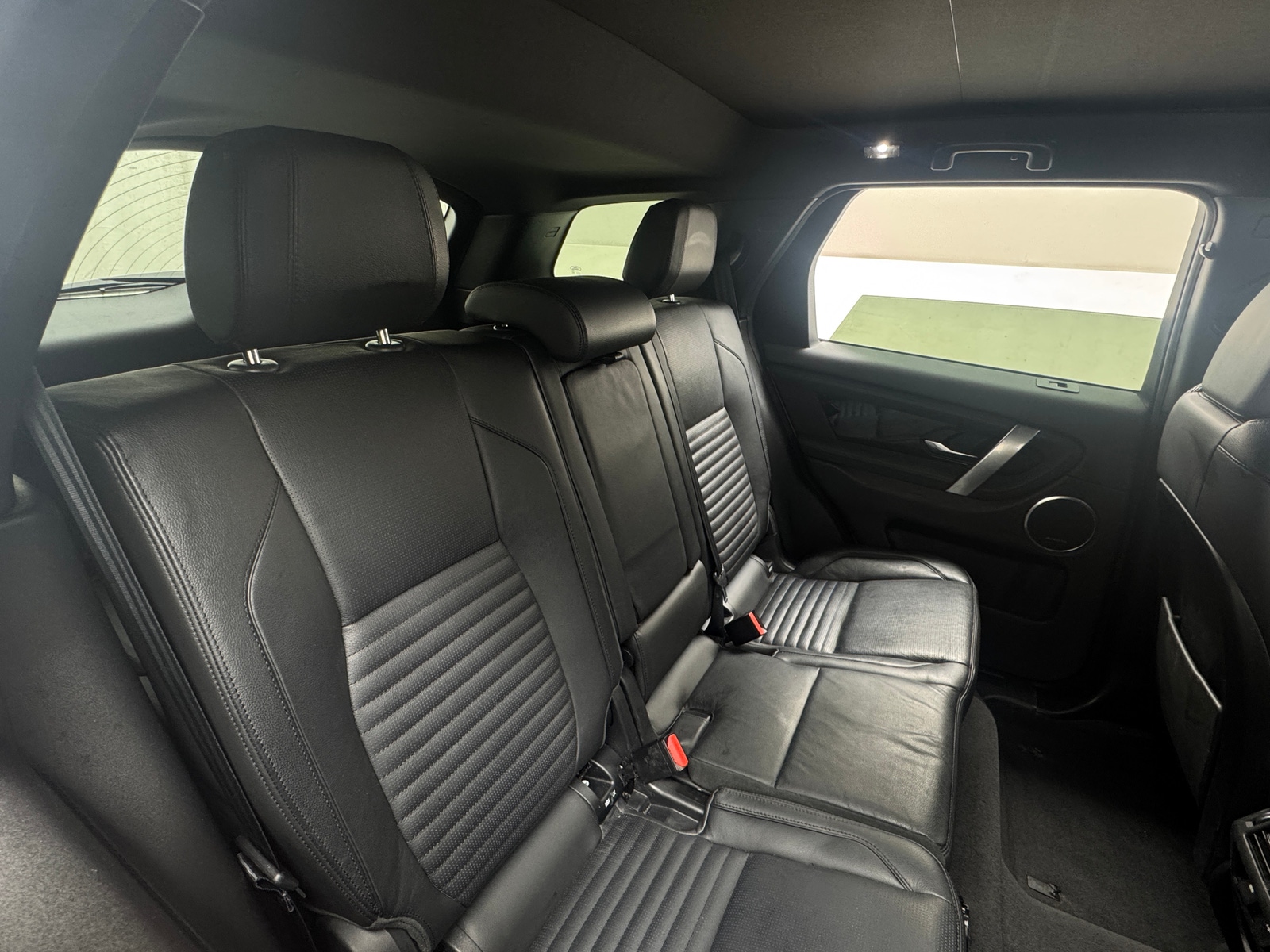 Thumbnail: 2020 Land Rover Discovery Sport - 5