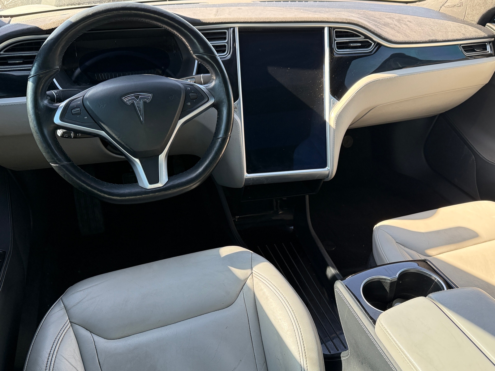 Thumbnail: 2015 Tesla Model S - 2