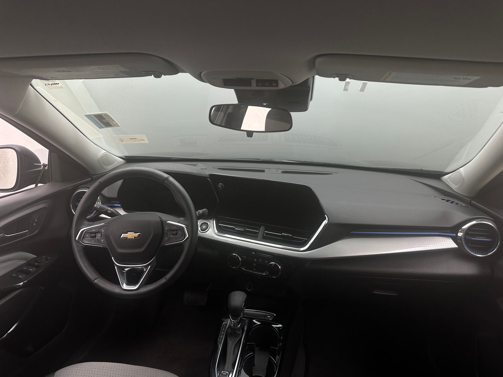 Thumbnail: 2025 Chevrolet Trax - 3