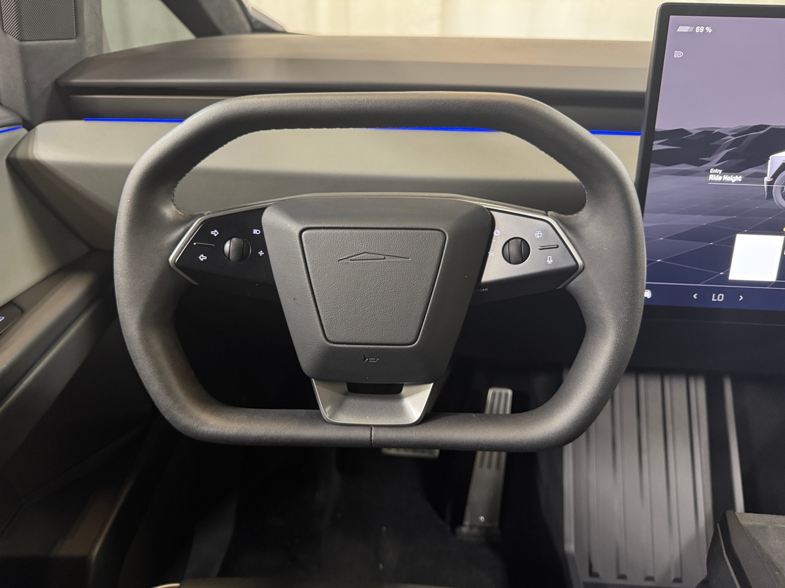 Thumbnail: 2025 Tesla Cybertruck - 4