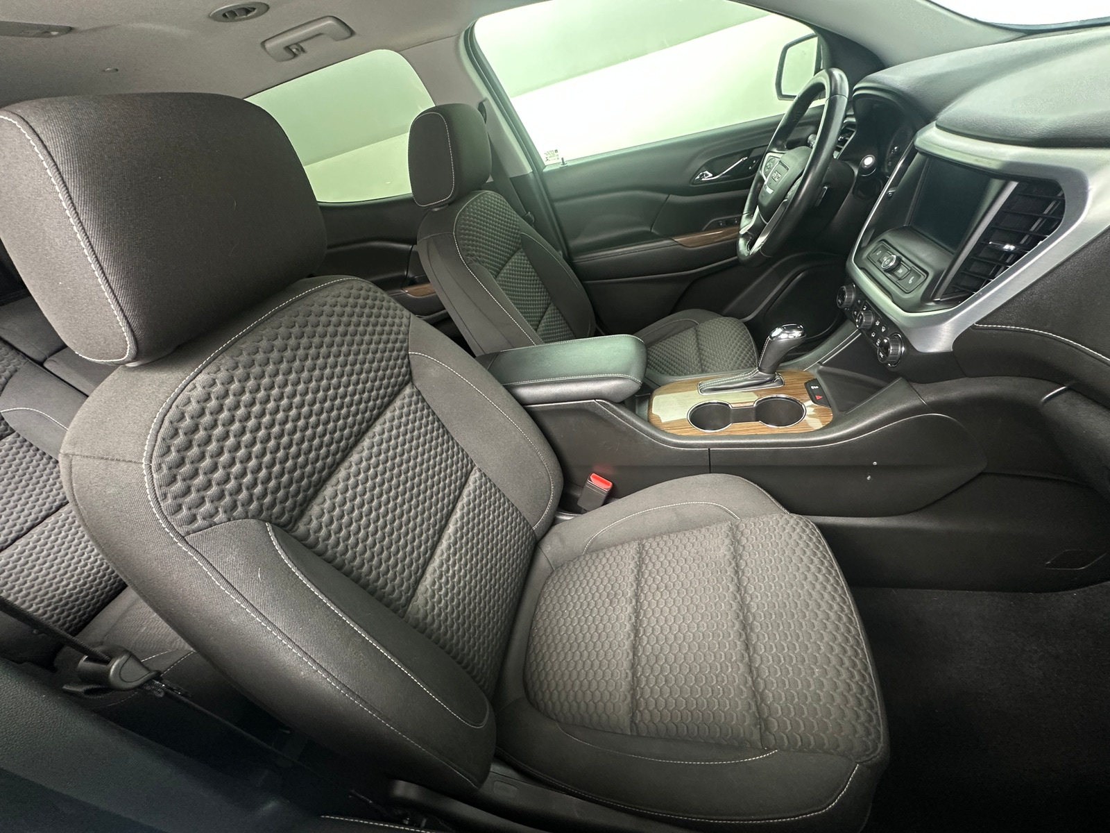 Thumbnail: 2018 GMC Acadia - 2