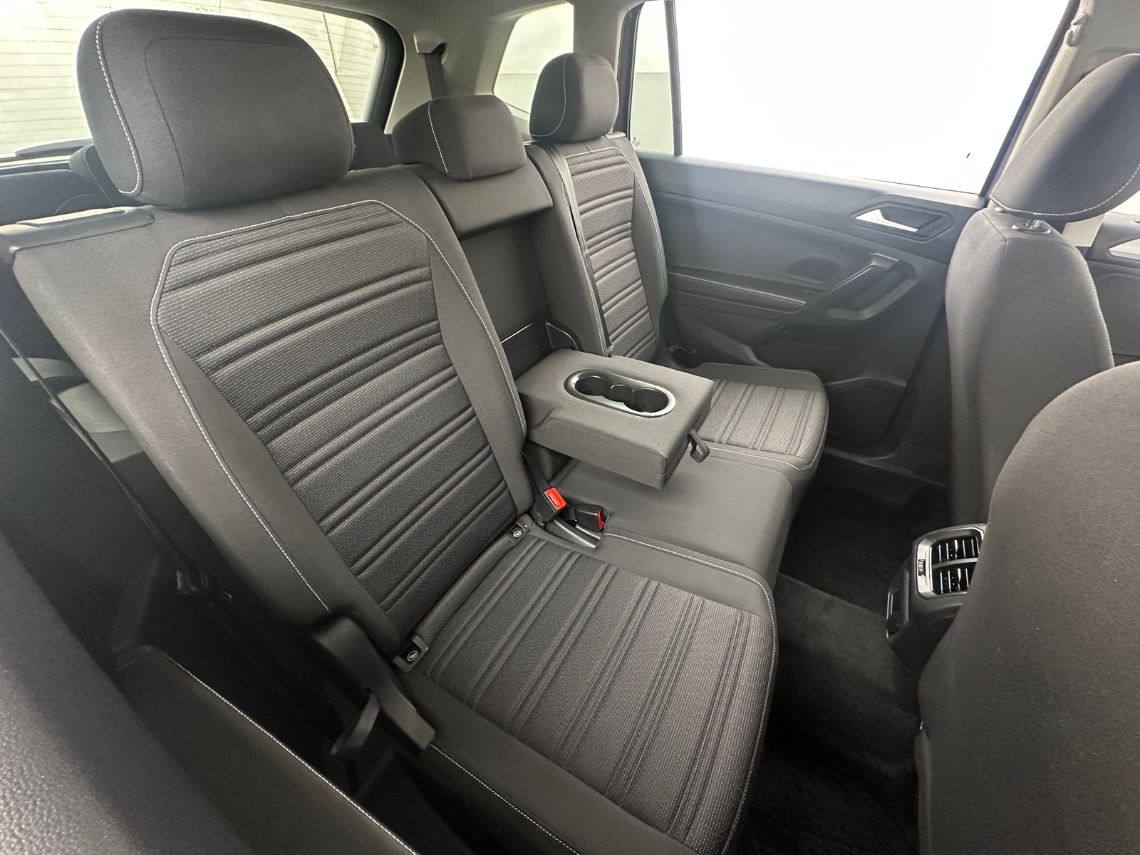 Thumbnail: 2024 Volkswagen Tiguan - 6