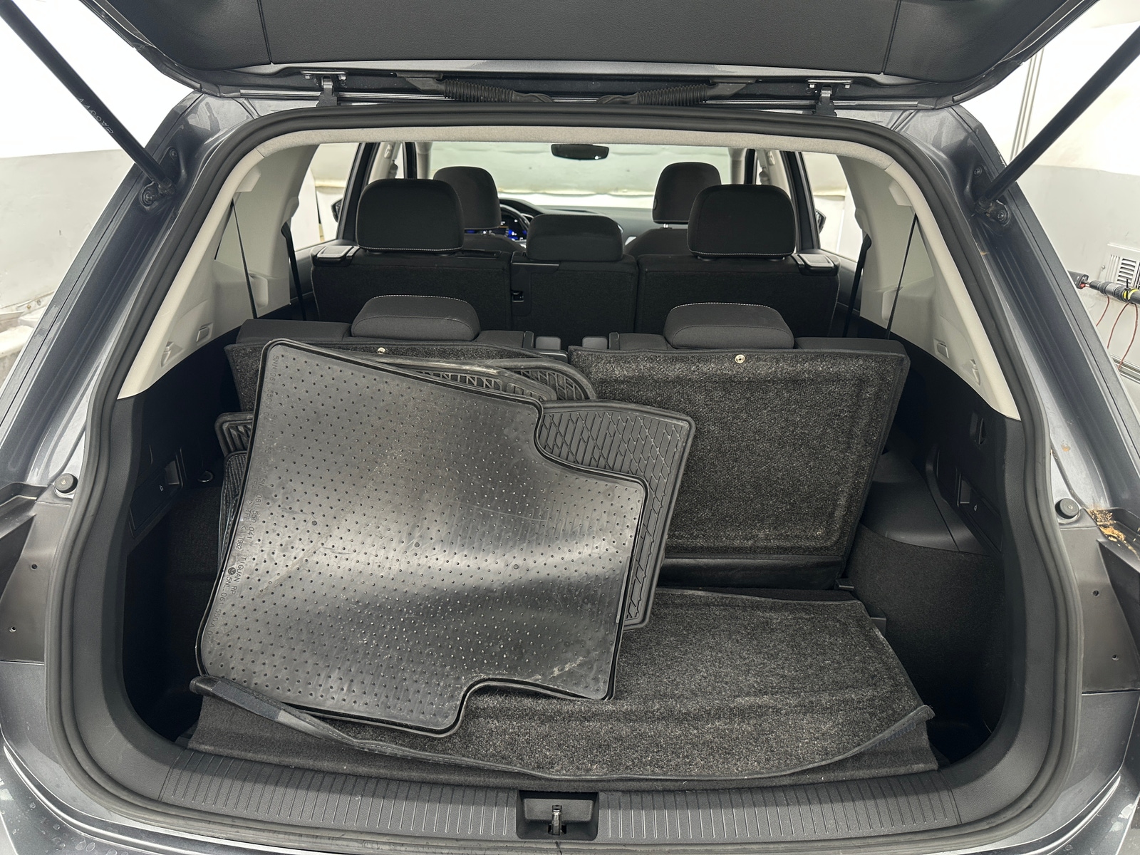 Thumbnail: 2024 Volkswagen Tiguan - 7