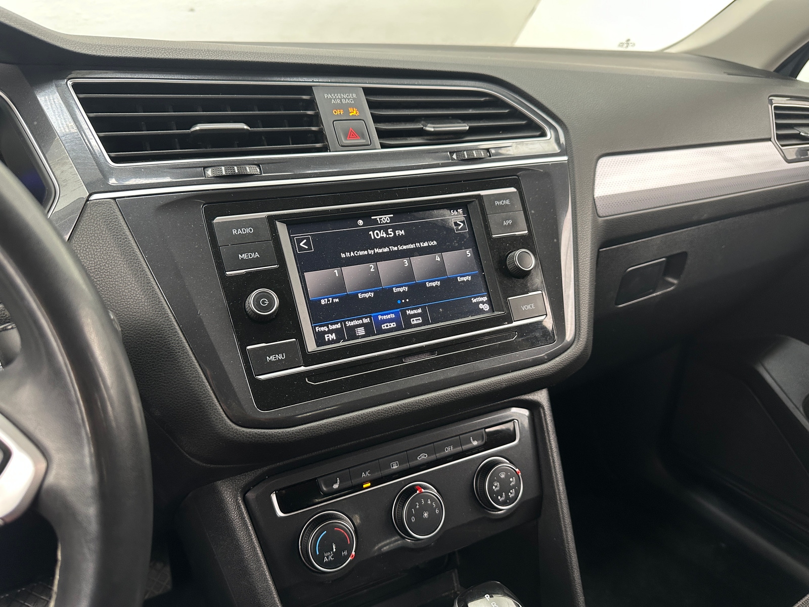 Thumbnail: 2024 Volkswagen Tiguan - 4