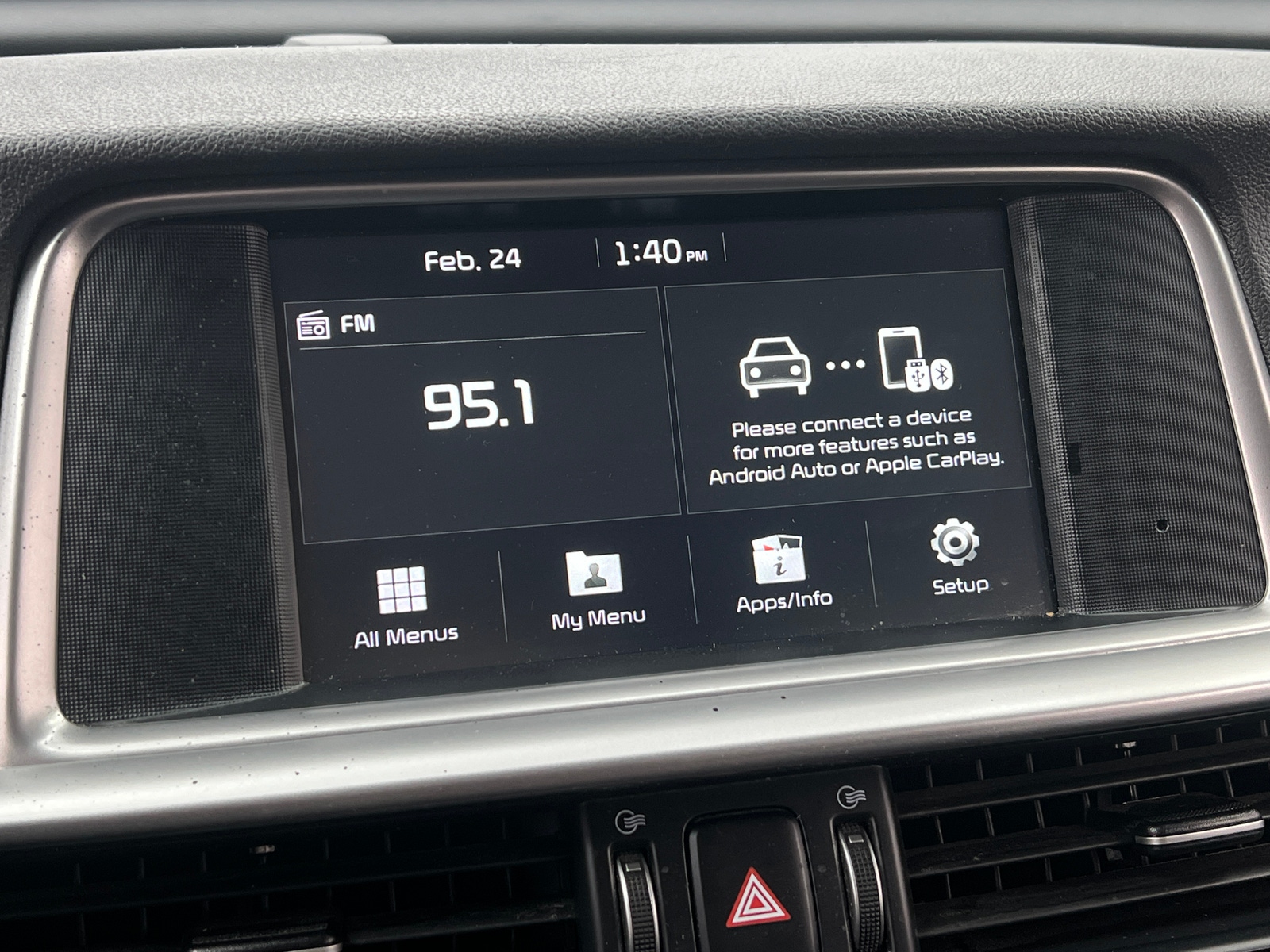 Thumbnail: 2019 Kia Optima - 4