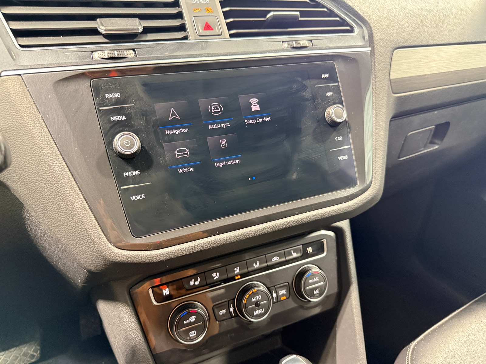 Thumbnail: 2021 Volkswagen Tiguan - 3