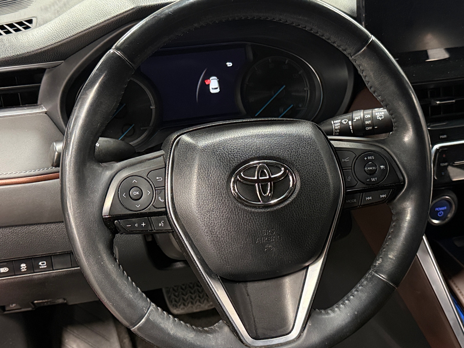 Thumbnail: 2021 Toyota Venza - 4