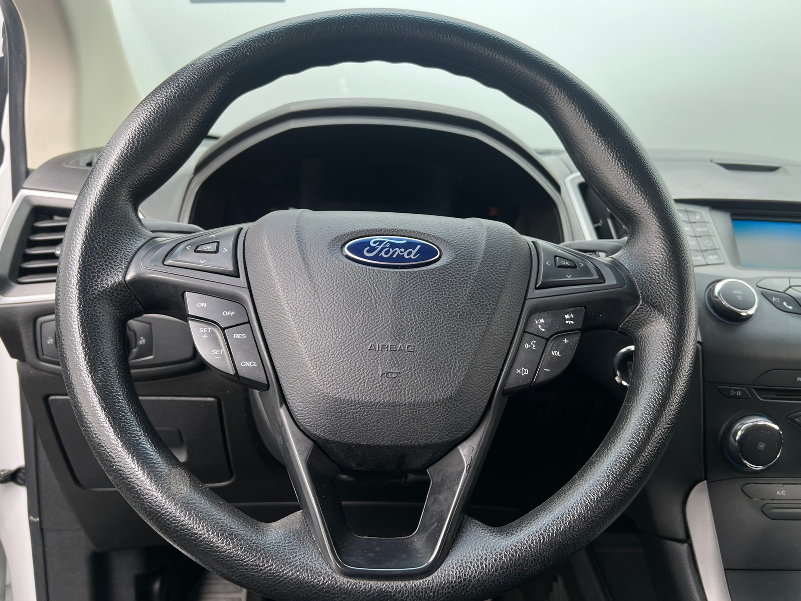 Thumbnail: 2017 Ford Edge - 5