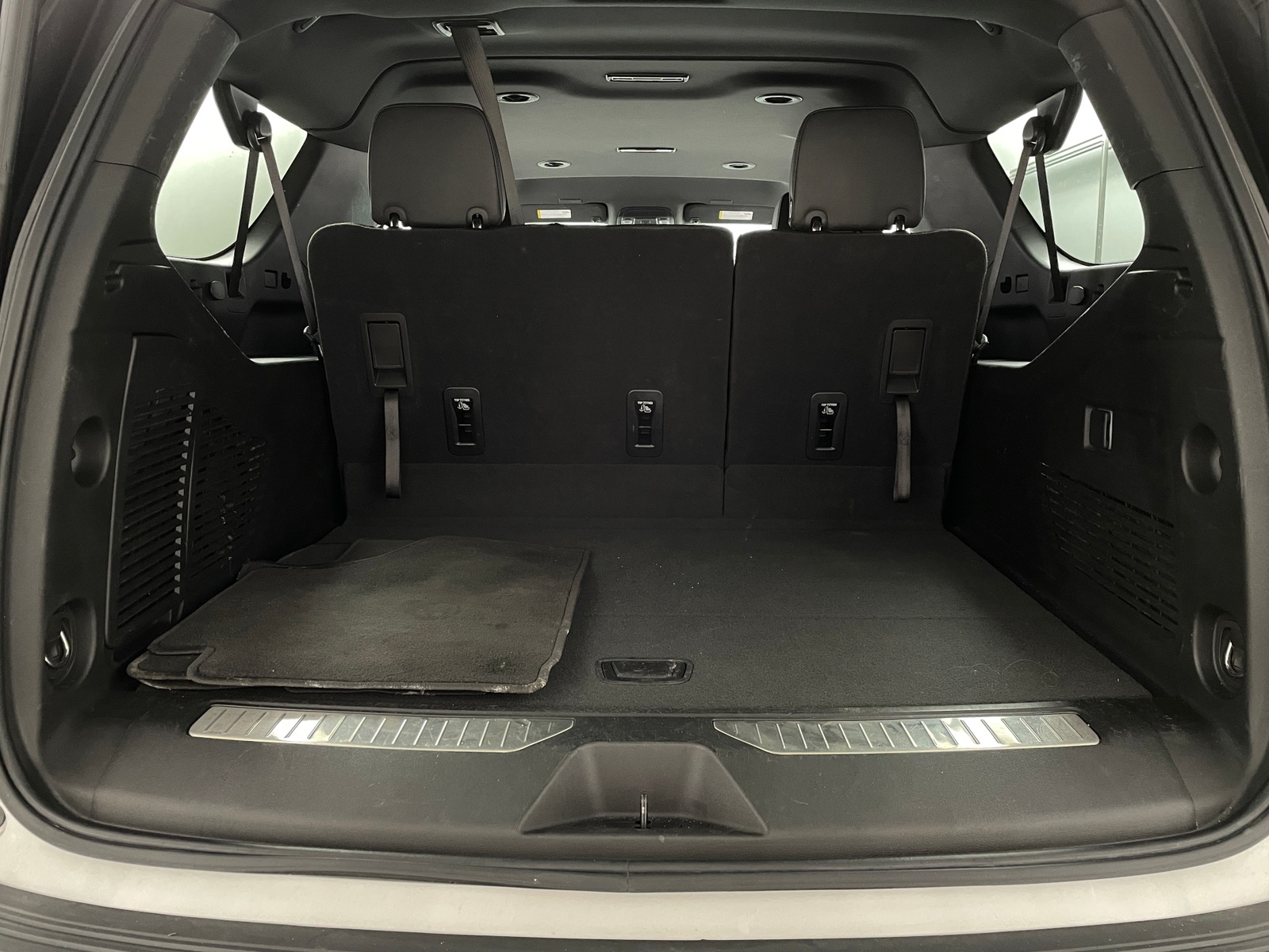 Thumbnail: 2025 Chevrolet Suburban - 6