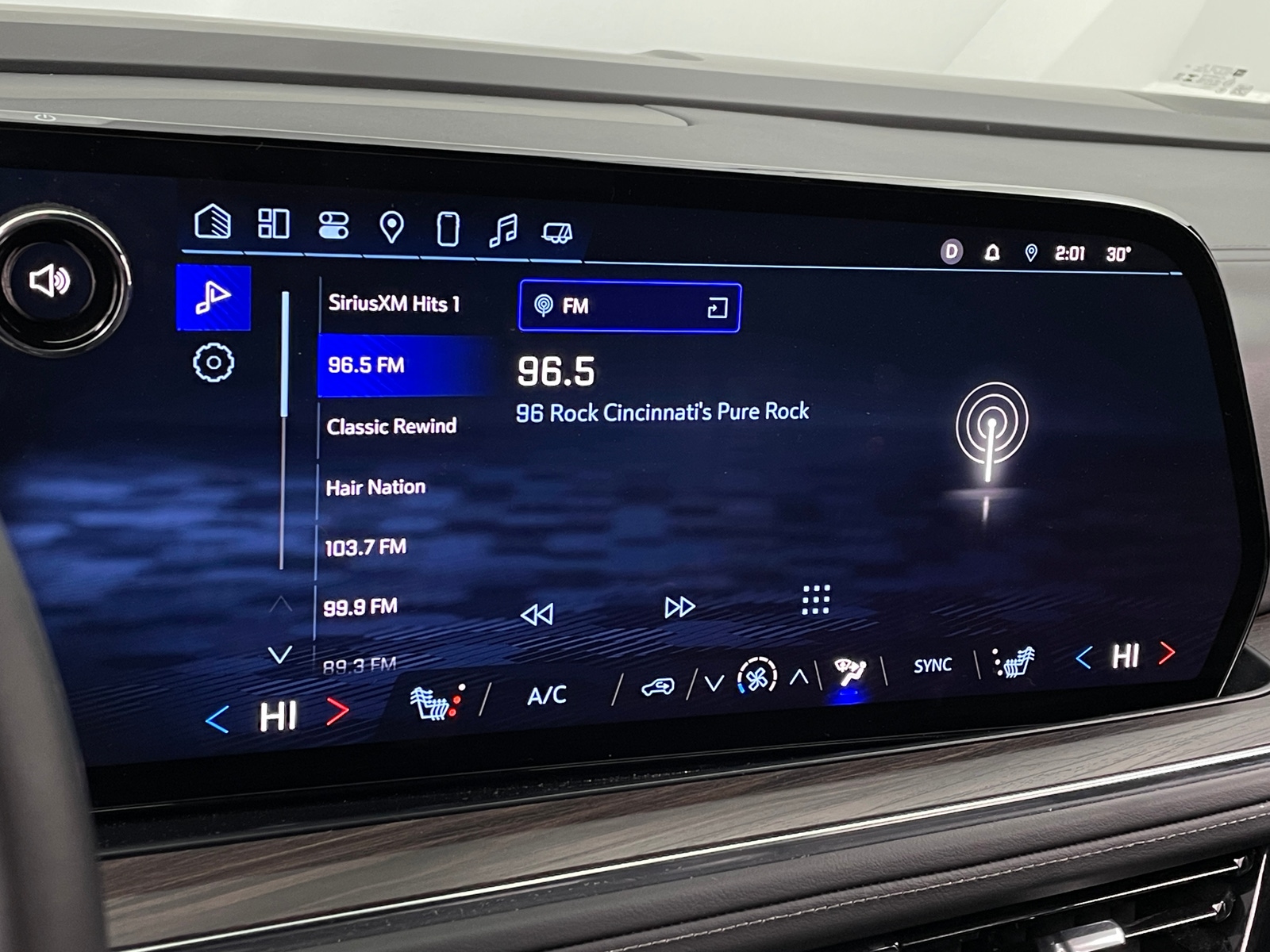 Thumbnail: 2025 Chevrolet Suburban - 3