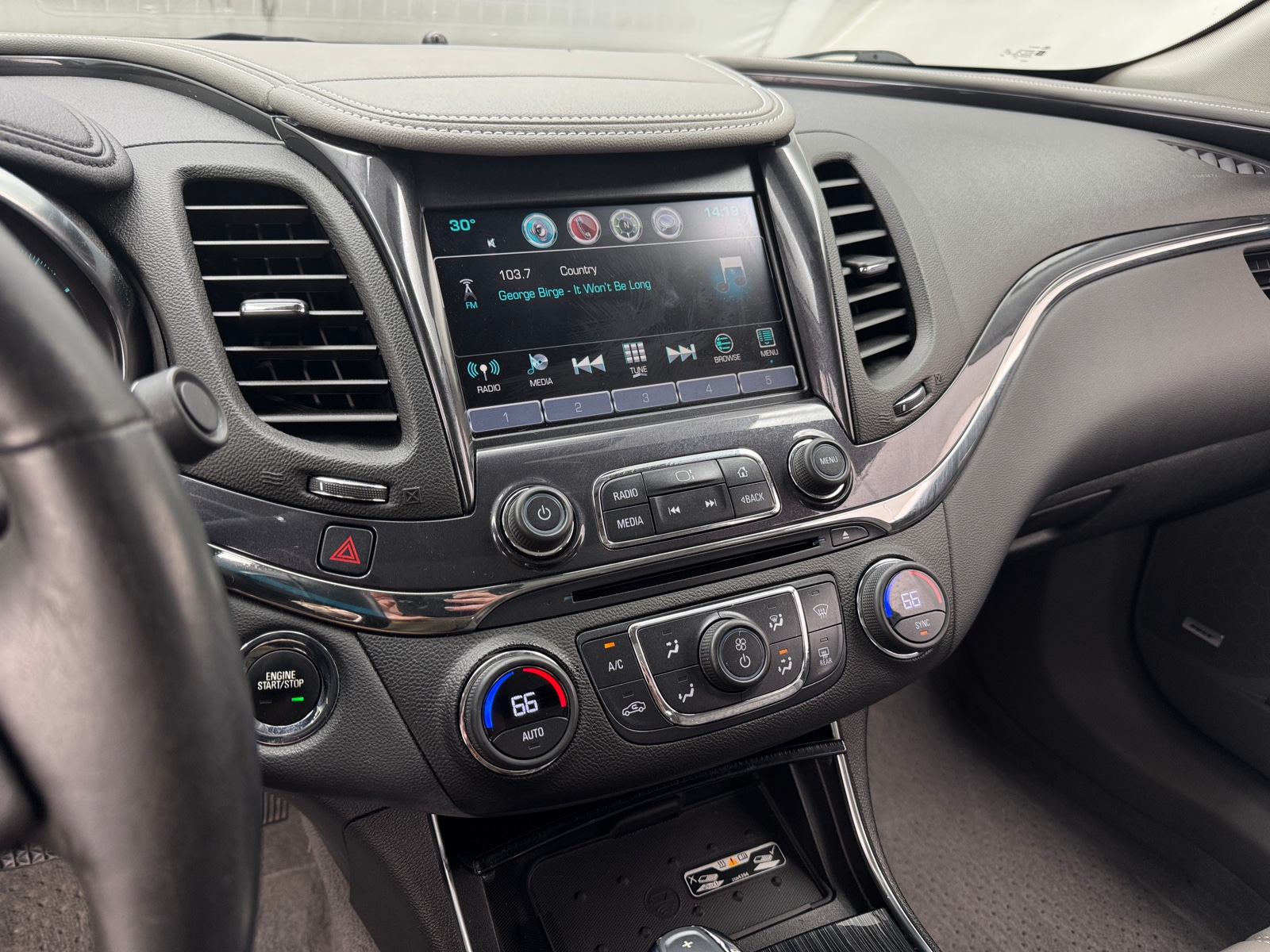 Thumbnail: 2017 Chevrolet Impala - 3