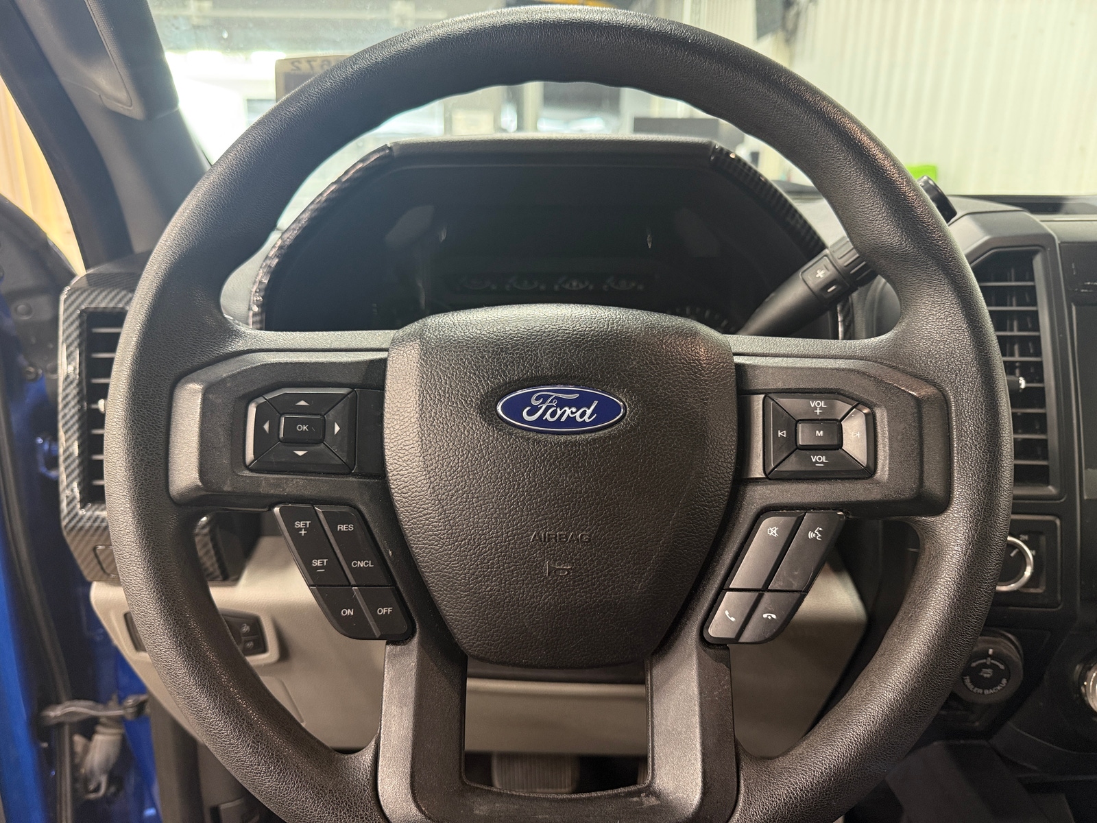 Thumbnail: 2017 Ford Econoline - 5