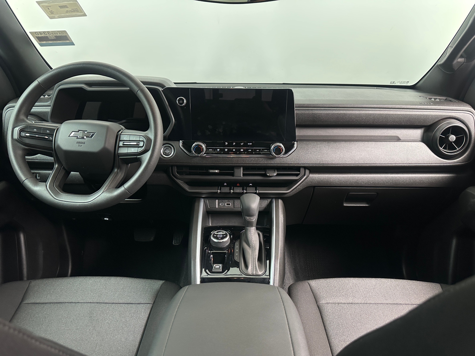 Thumbnail: 2025 Chevrolet Colorado - 3