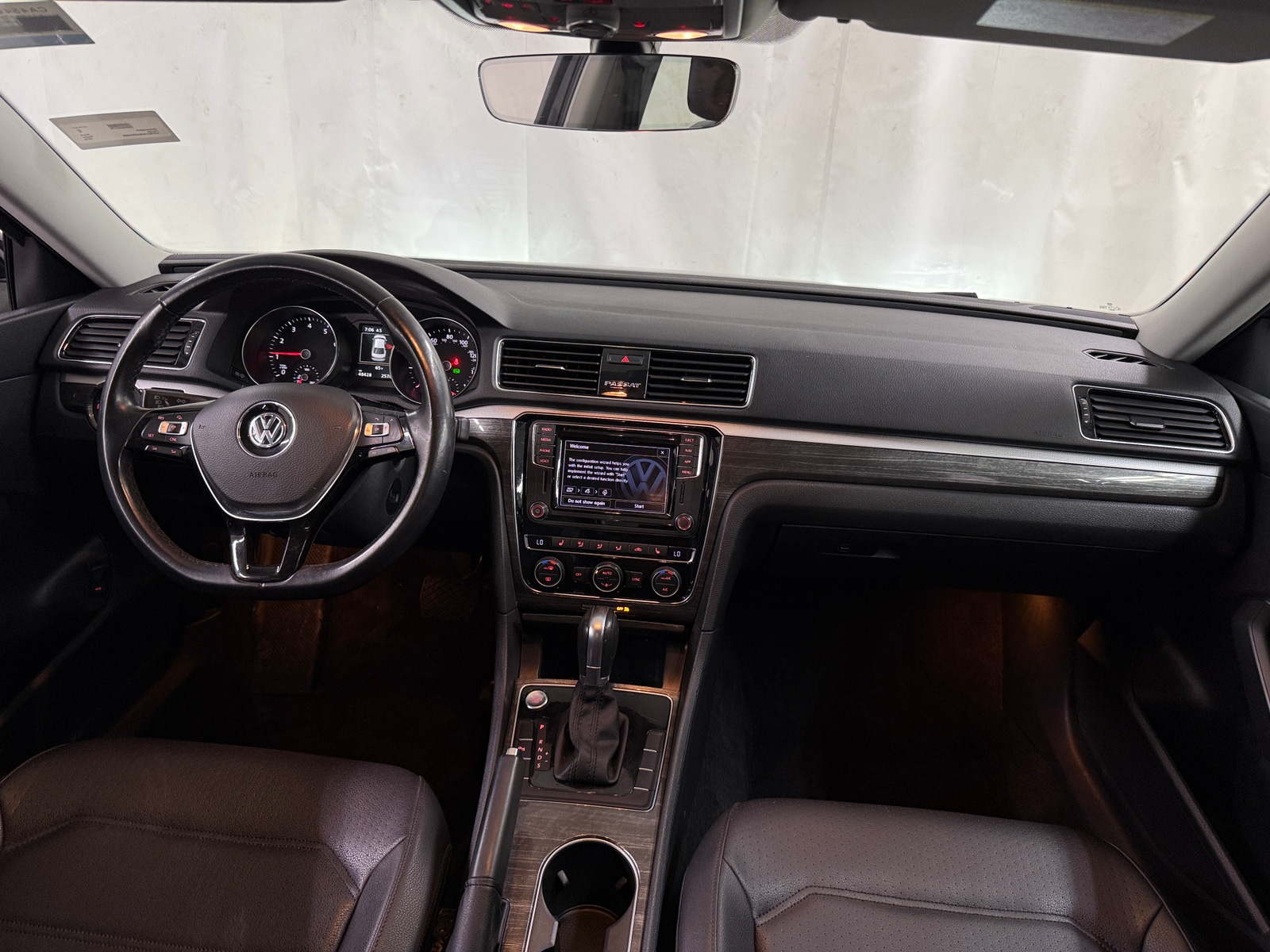 Thumbnail: 2018 Volkswagen Passat - 2