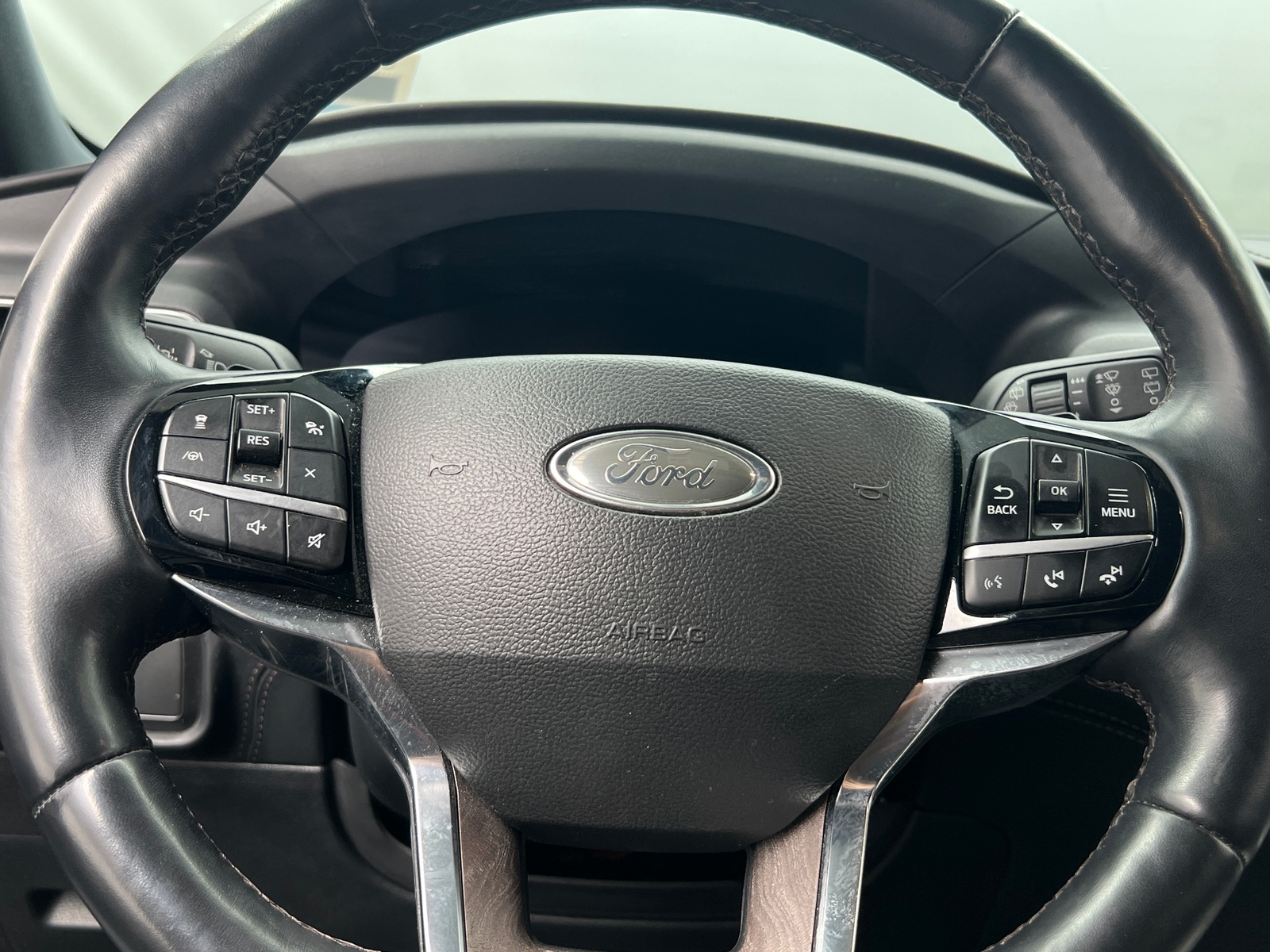 Thumbnail: 2021 Ford Explorer - 4