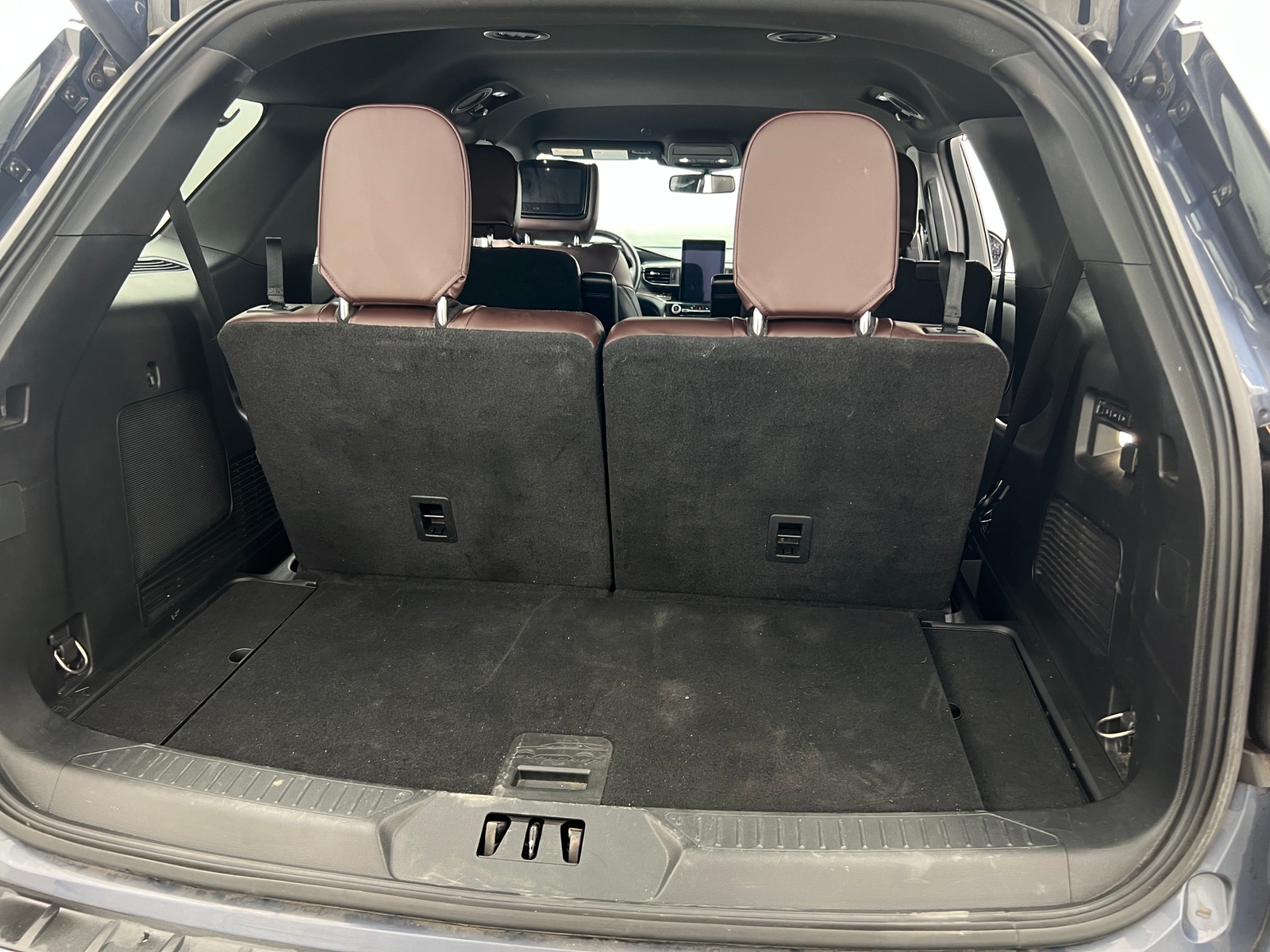 Thumbnail: 2021 Ford Explorer - 6