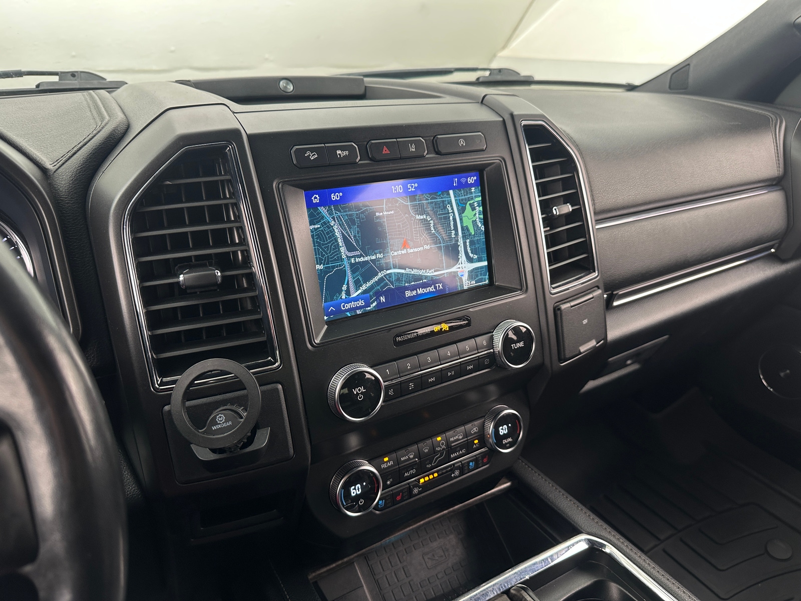 Thumbnail: 2020 Ford Expedition - 3