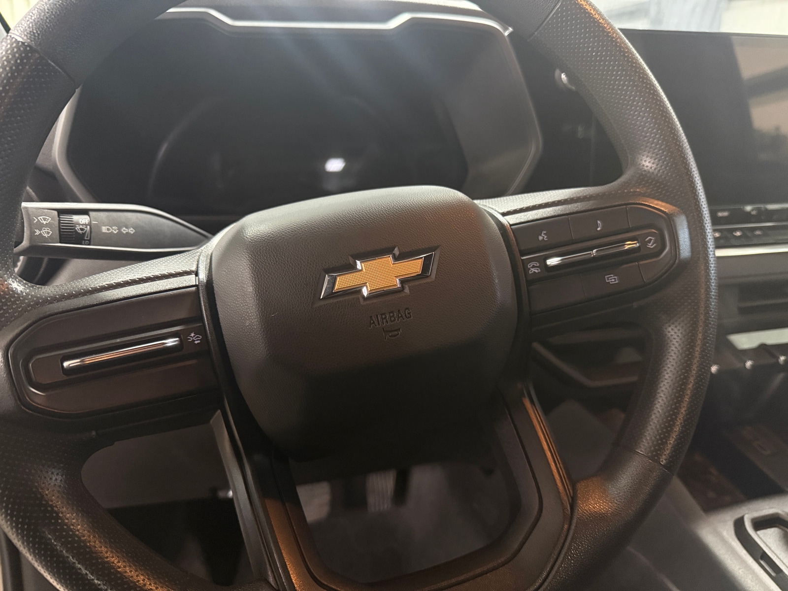 Thumbnail: 2024 Chevrolet Colorado - 5