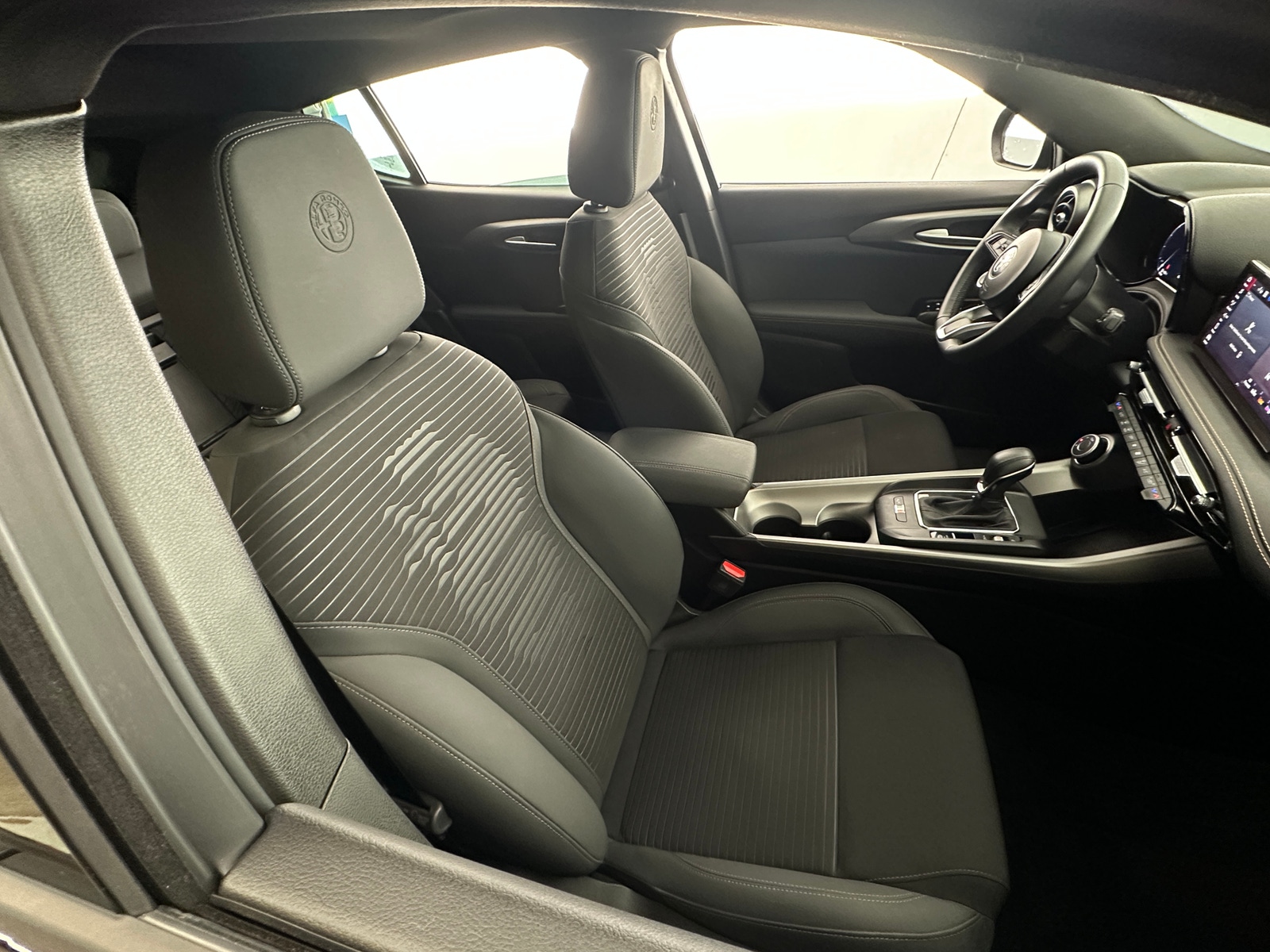 Thumbnail: 2025 Alfa Romeo Tonale - 2