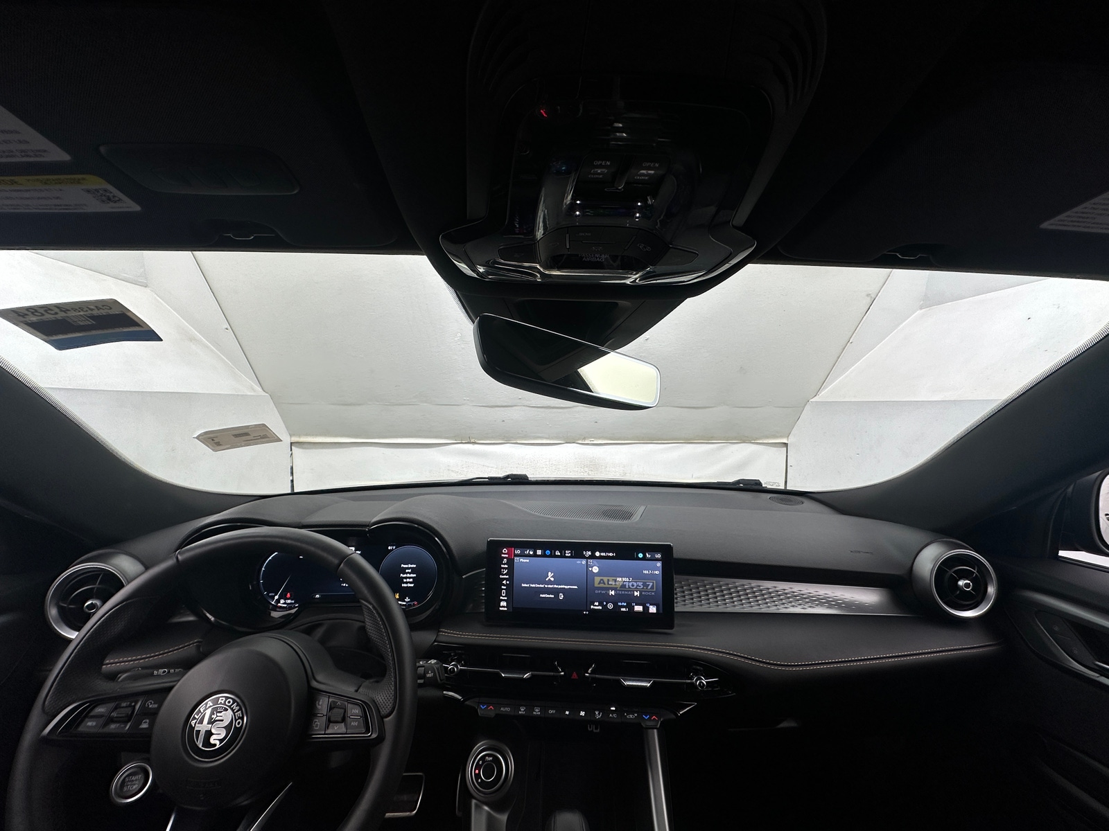 Thumbnail: 2025 Alfa Romeo Tonale - 3