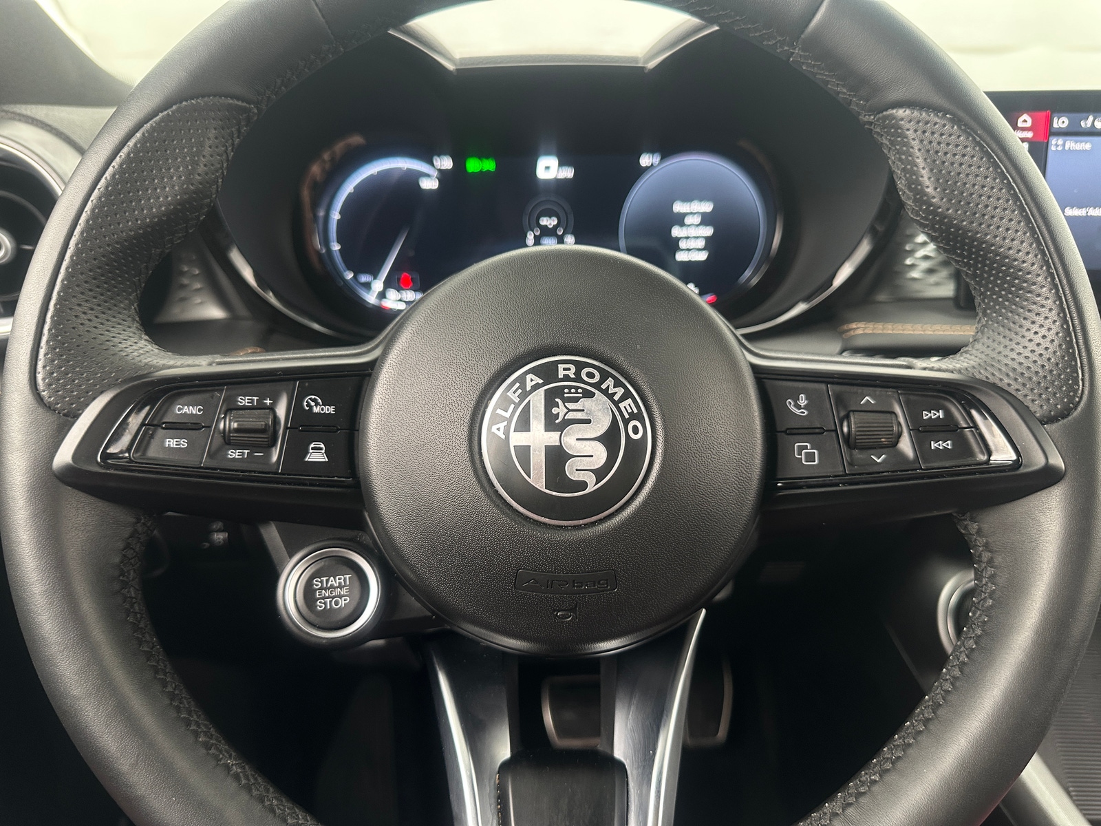 Thumbnail: 2025 Alfa Romeo Tonale - 5