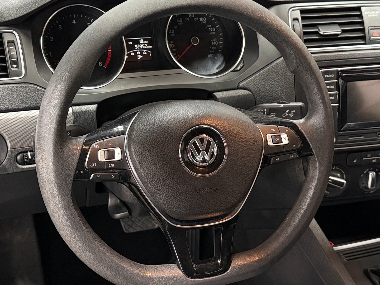 Thumbnail: 2017 Volkswagen Jetta - 5