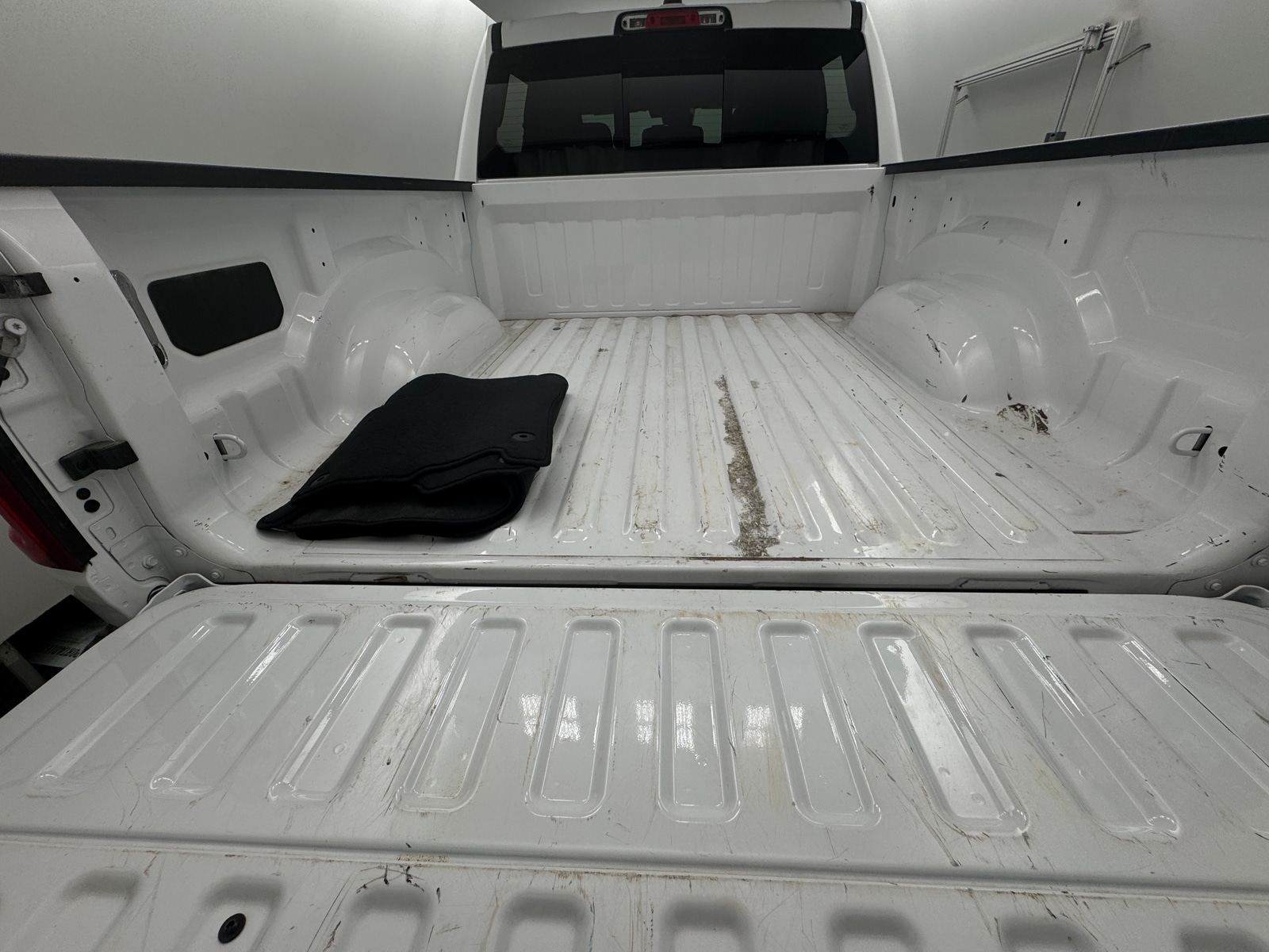 Thumbnail: 2025 RAM 1500 - 6