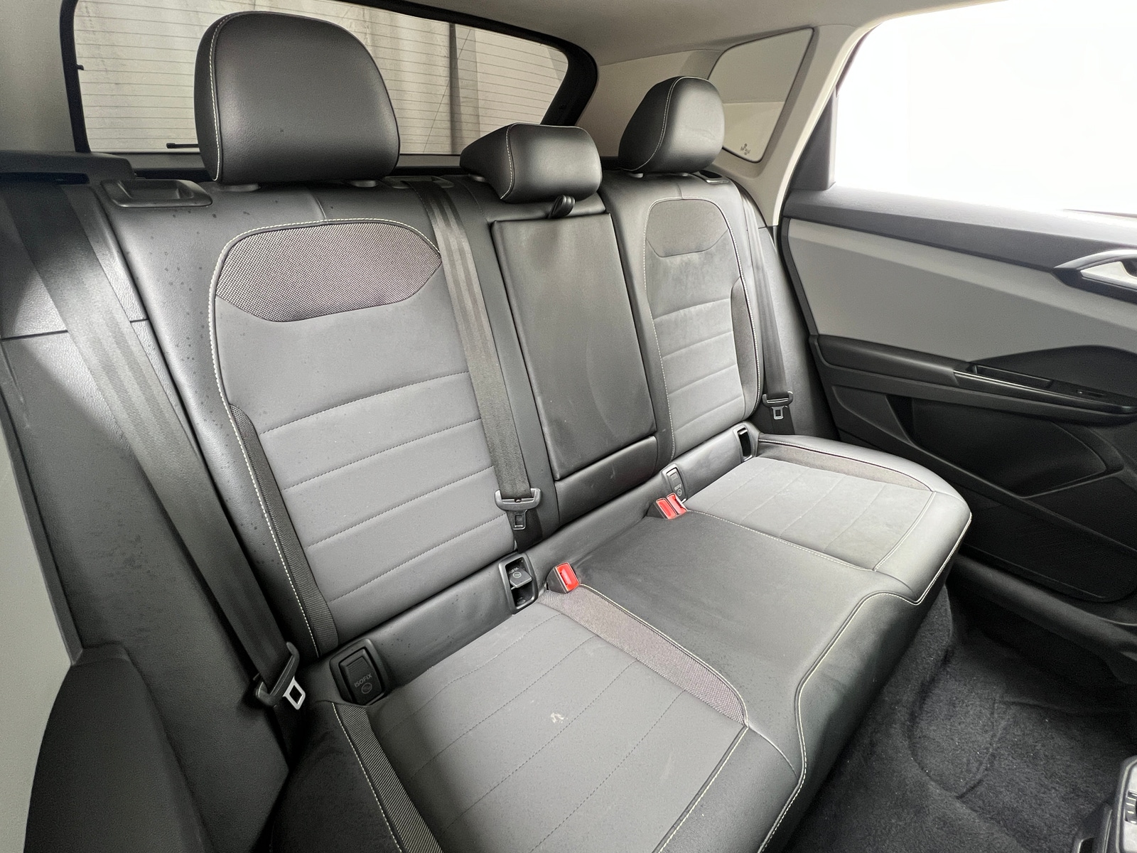 Thumbnail: 2022 Volkswagen Taos - 5