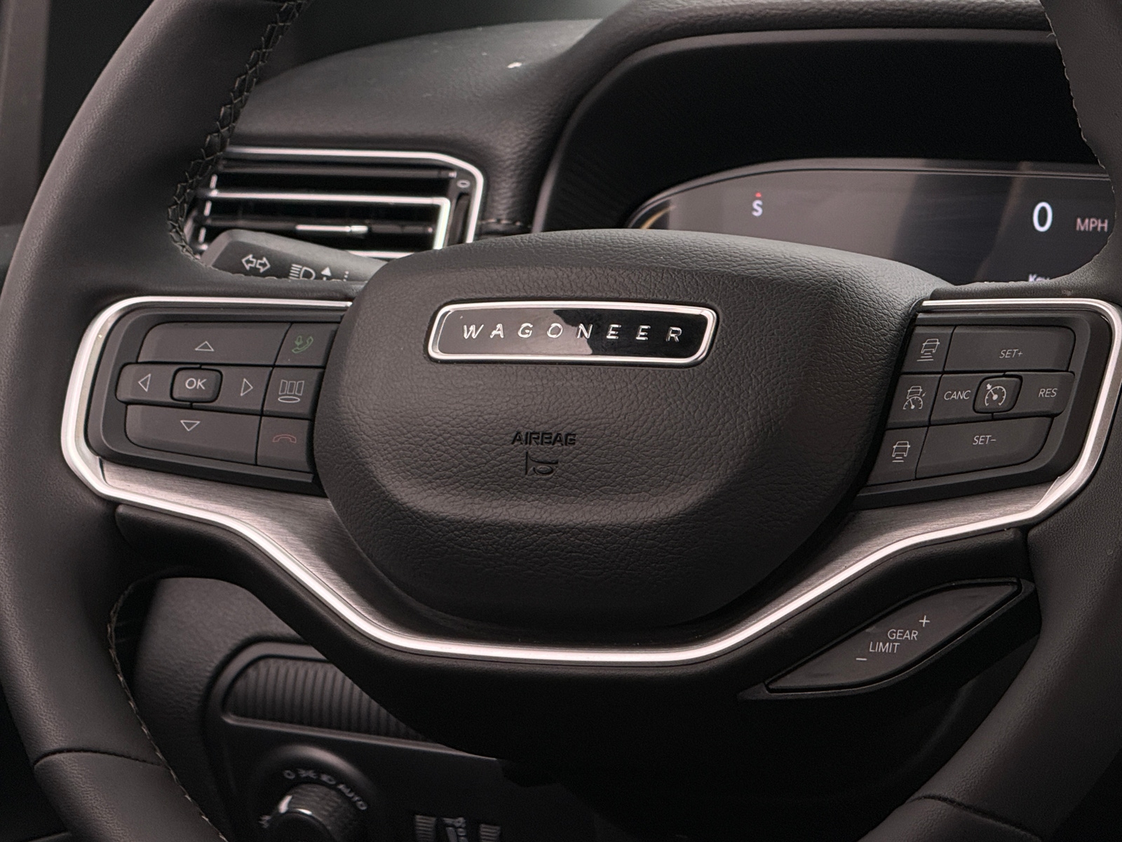 Thumbnail: 2025 Jeep Wagoneer - 4