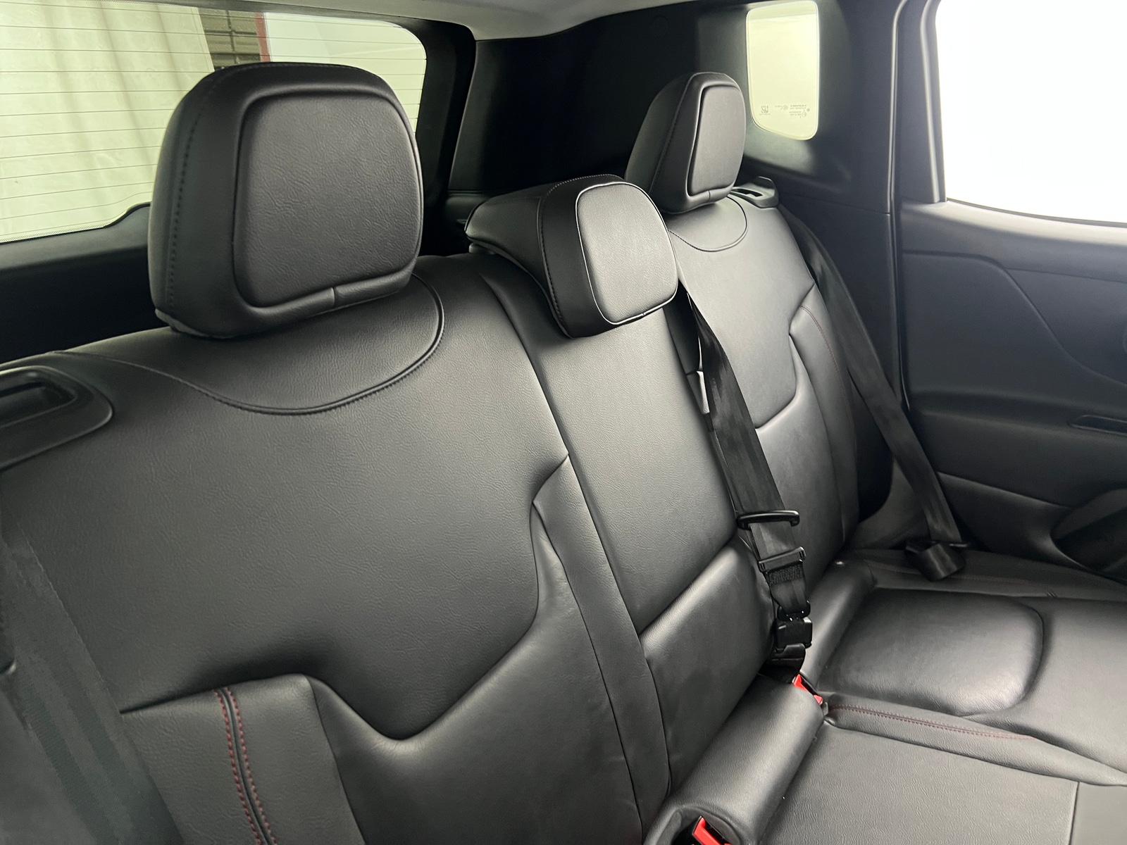 Thumbnail: 2017 Jeep Renegade - 6