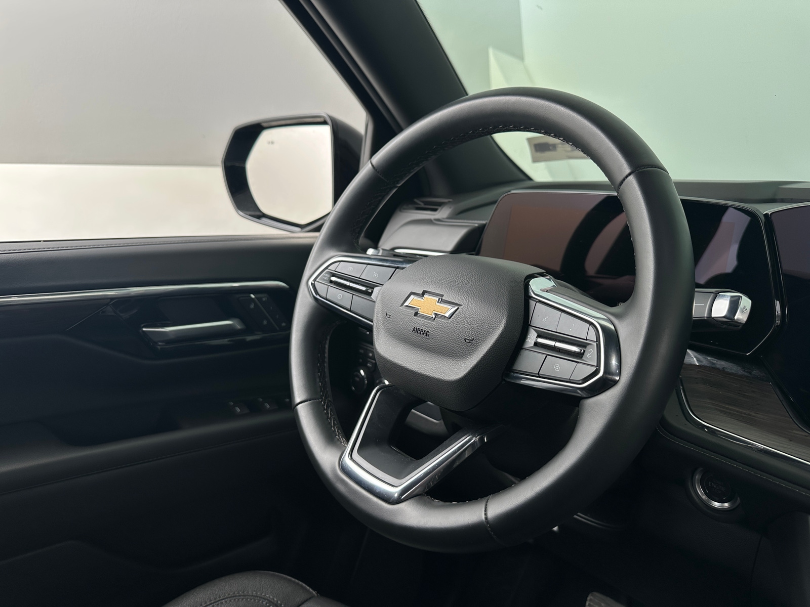 Thumbnail: 2025 Chevrolet Tahoe - 4