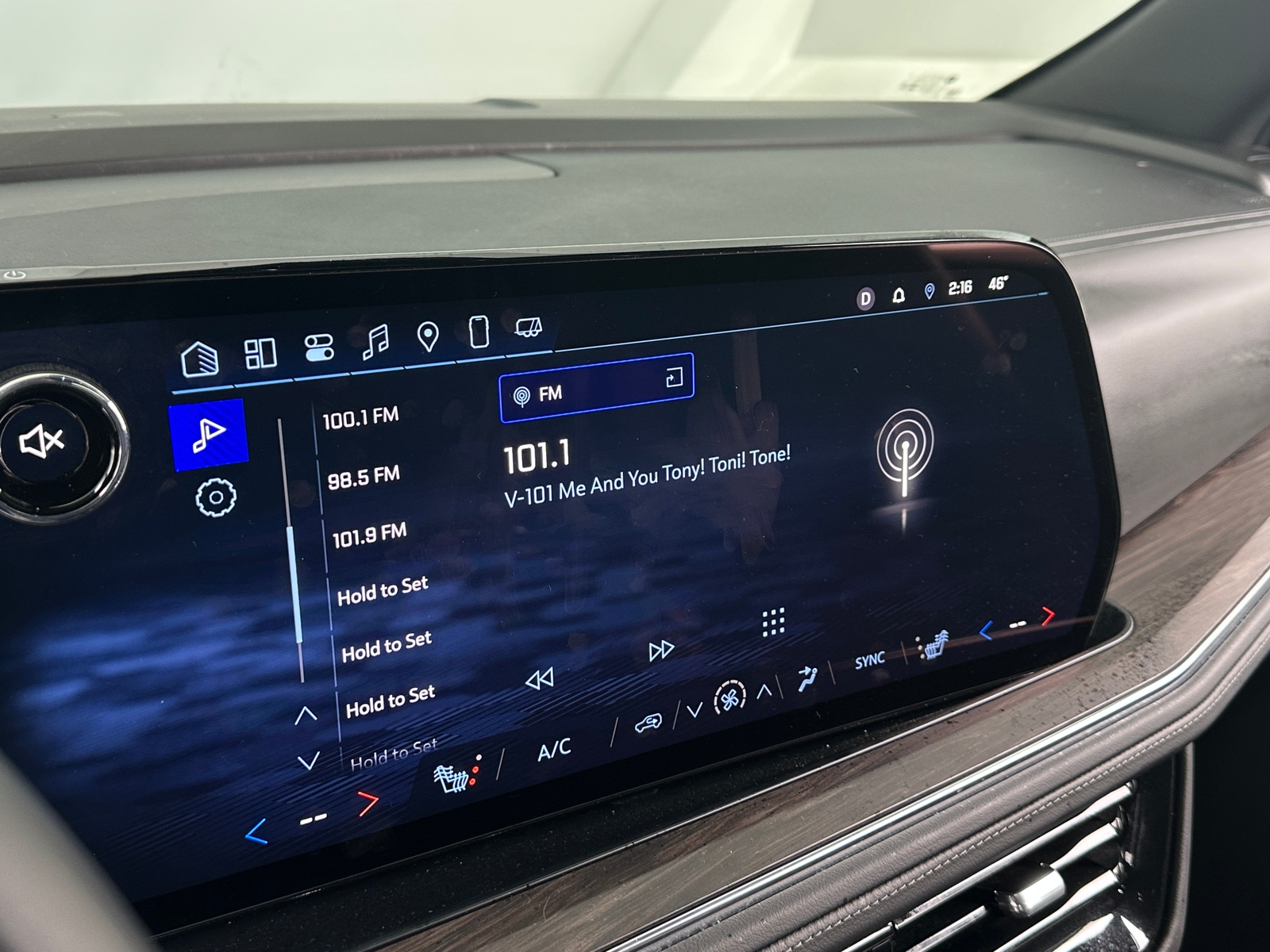 Thumbnail: 2025 Chevrolet Tahoe - 3