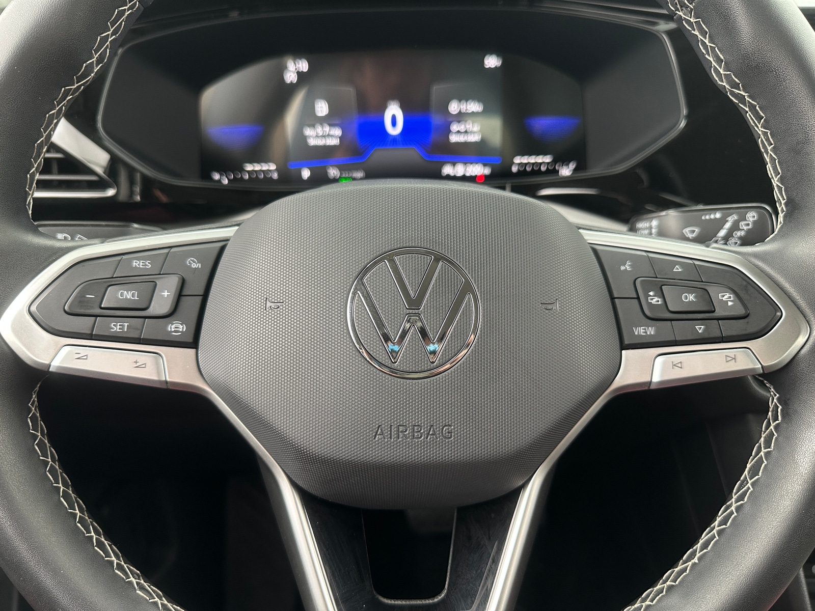 Thumbnail: 2023 Volkswagen Taos - 5