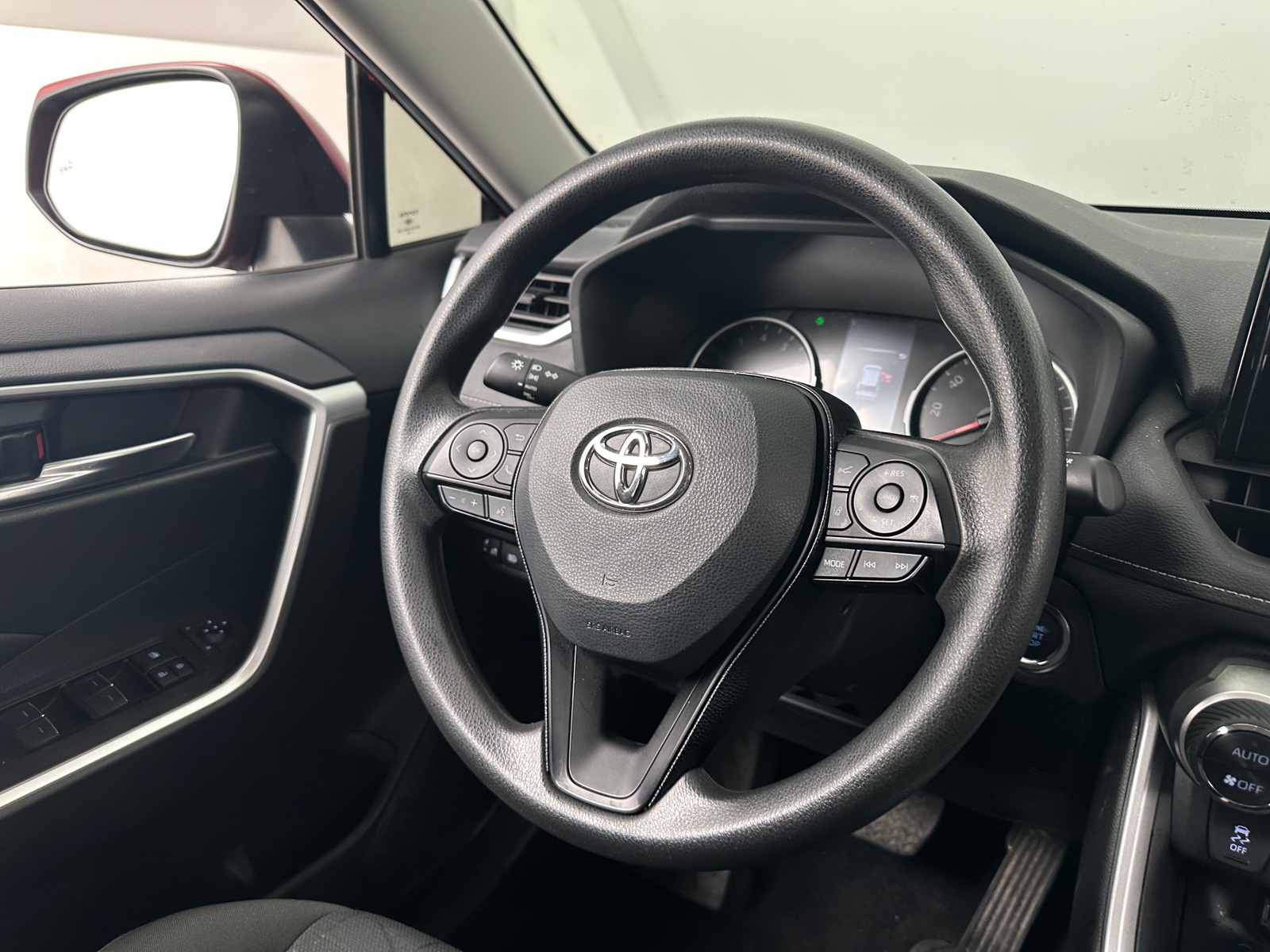 Thumbnail: 2022 Toyota RAV4 - 5