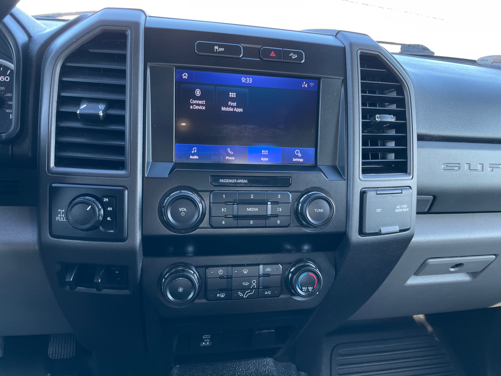 Thumbnail: 2020 Ford Econoline - 4