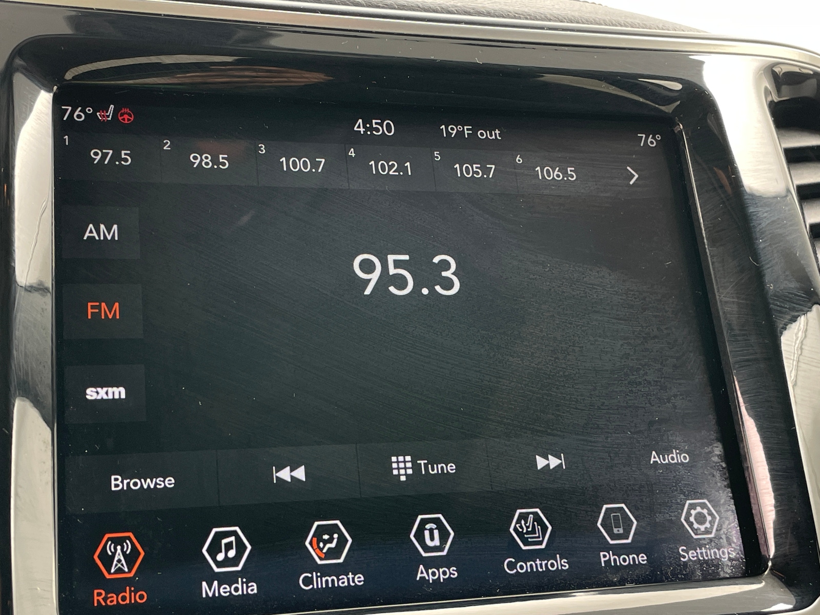 Thumbnail: 2019 Jeep Cherokee - 3