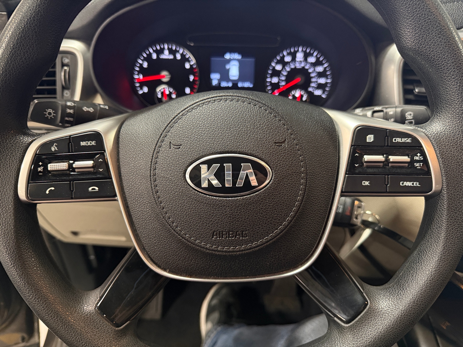 Thumbnail: 2020 Kia Sorento - 5