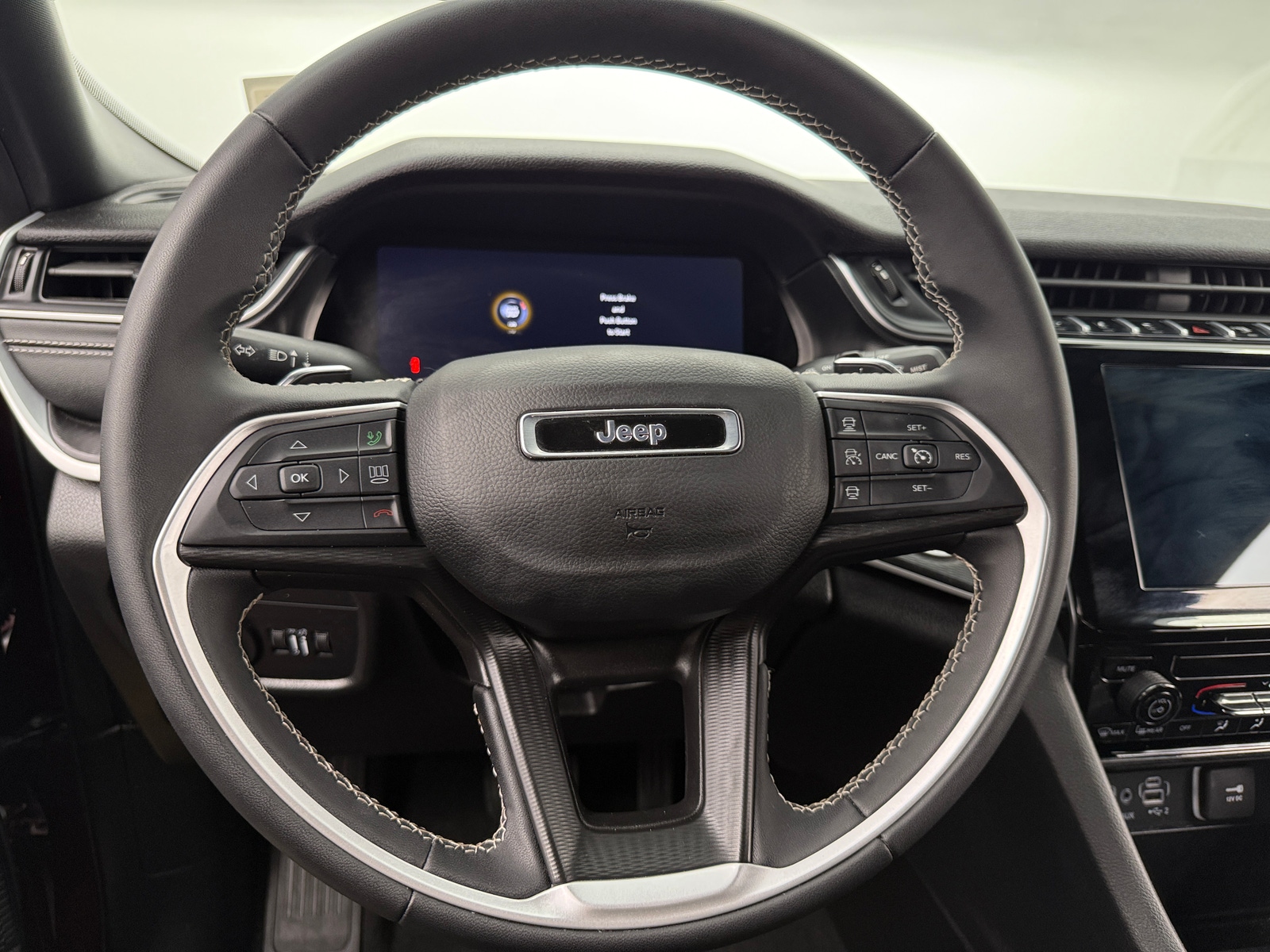 Thumbnail: 2024 Jeep Grand Cherokee - 5