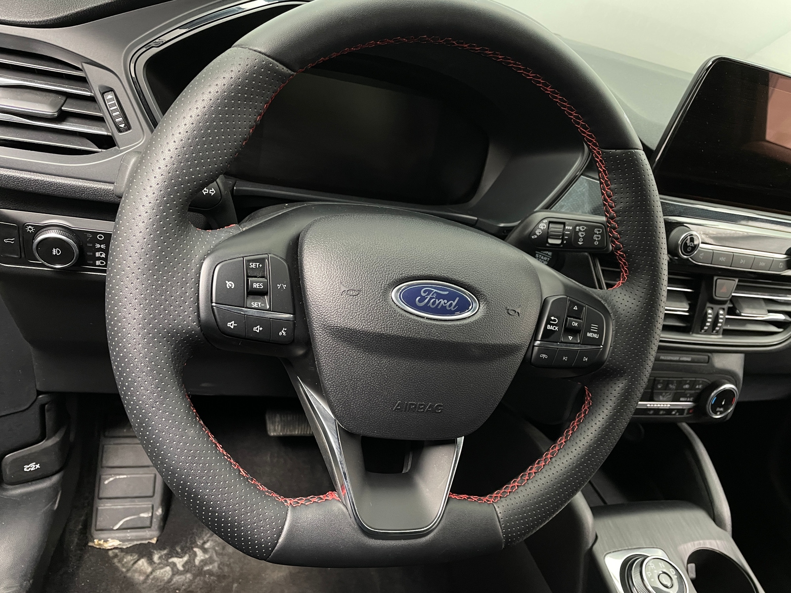 Thumbnail: 2025 Ford Escape - 4