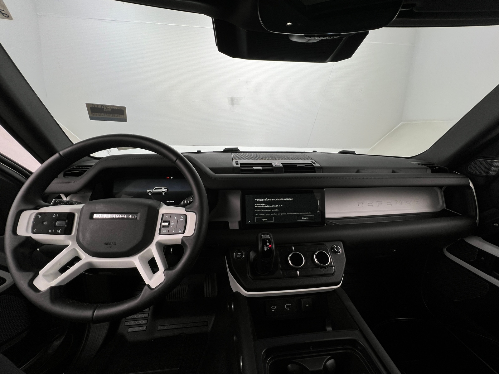 Thumbnail: 2024 Land Rover Defender - 2