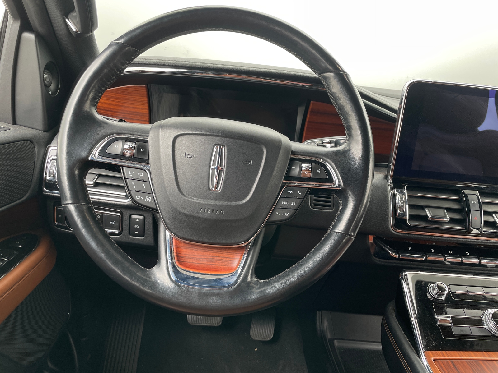 Thumbnail: 2019 Lincoln Navigator - 4