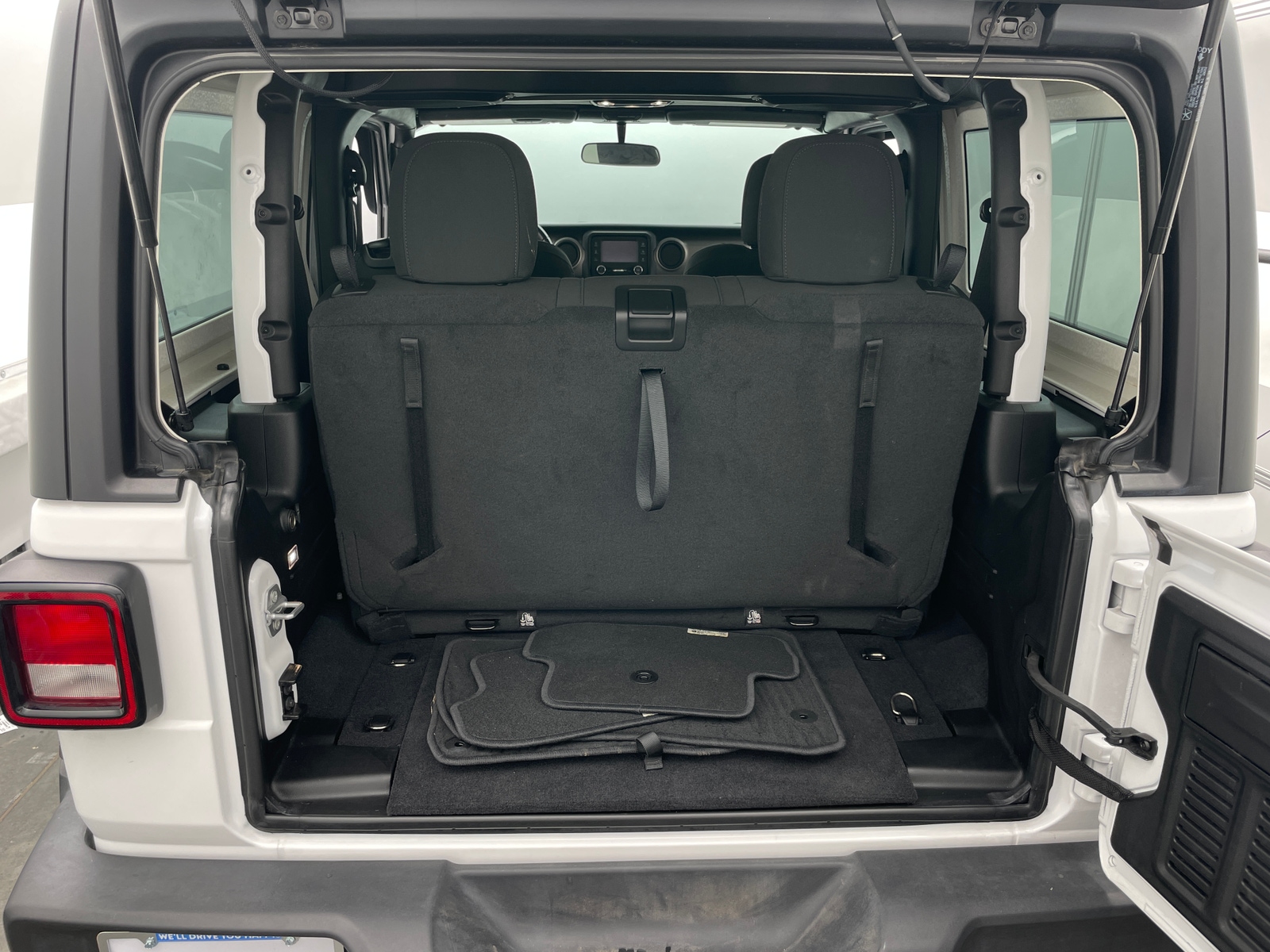 Thumbnail: 2020 Jeep Wrangler - 7