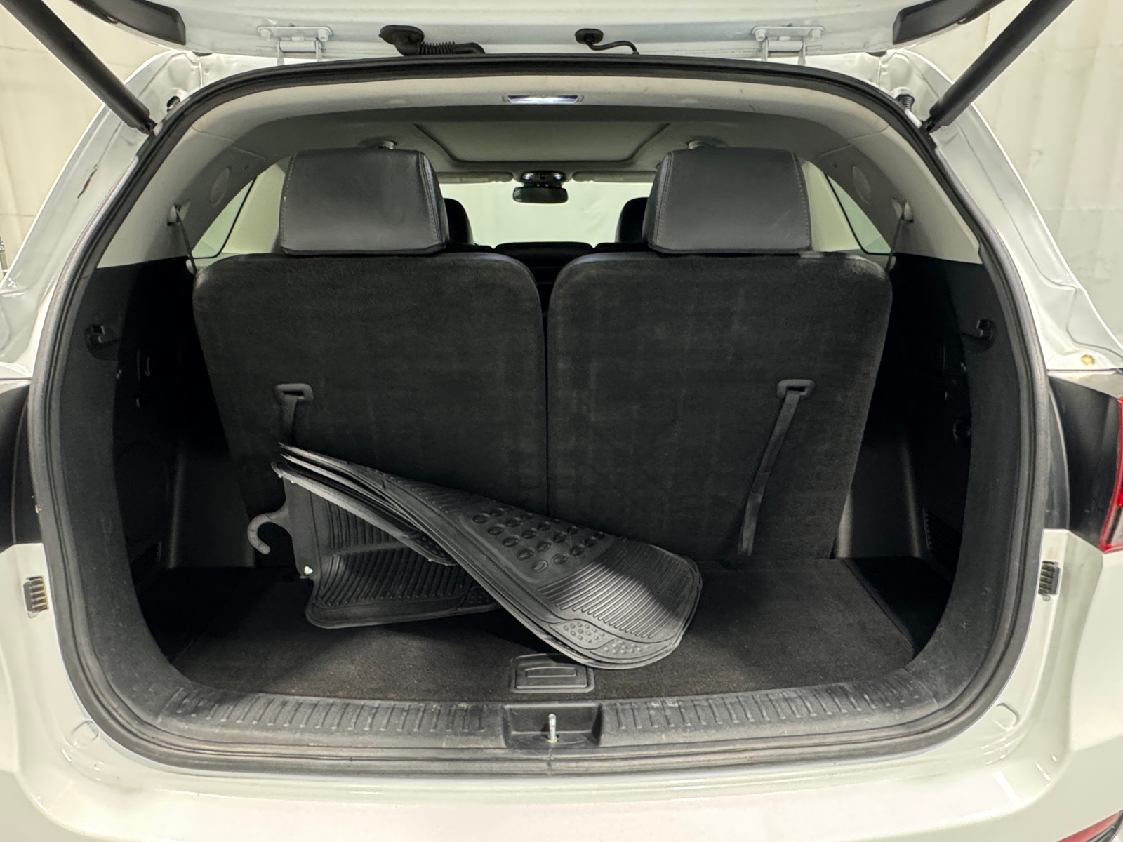 Thumbnail: 2019 Kia Sorento - 6