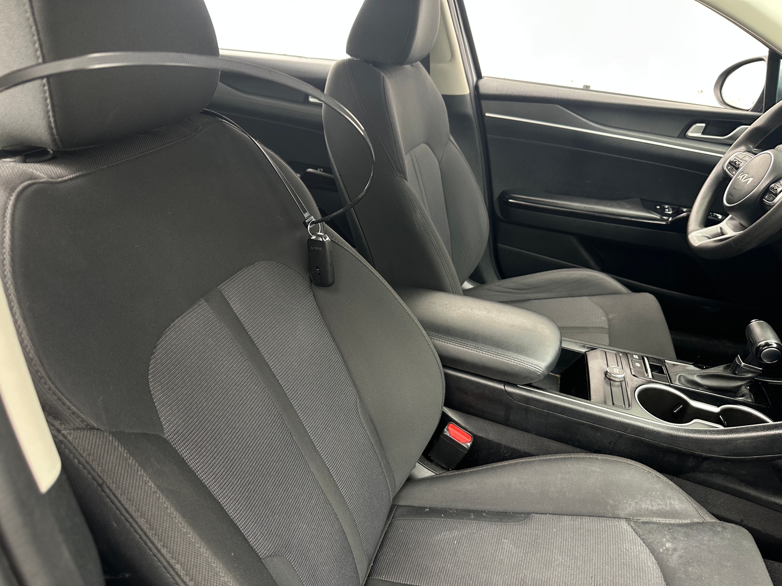 Thumbnail: 2023 Kia K5 - 2