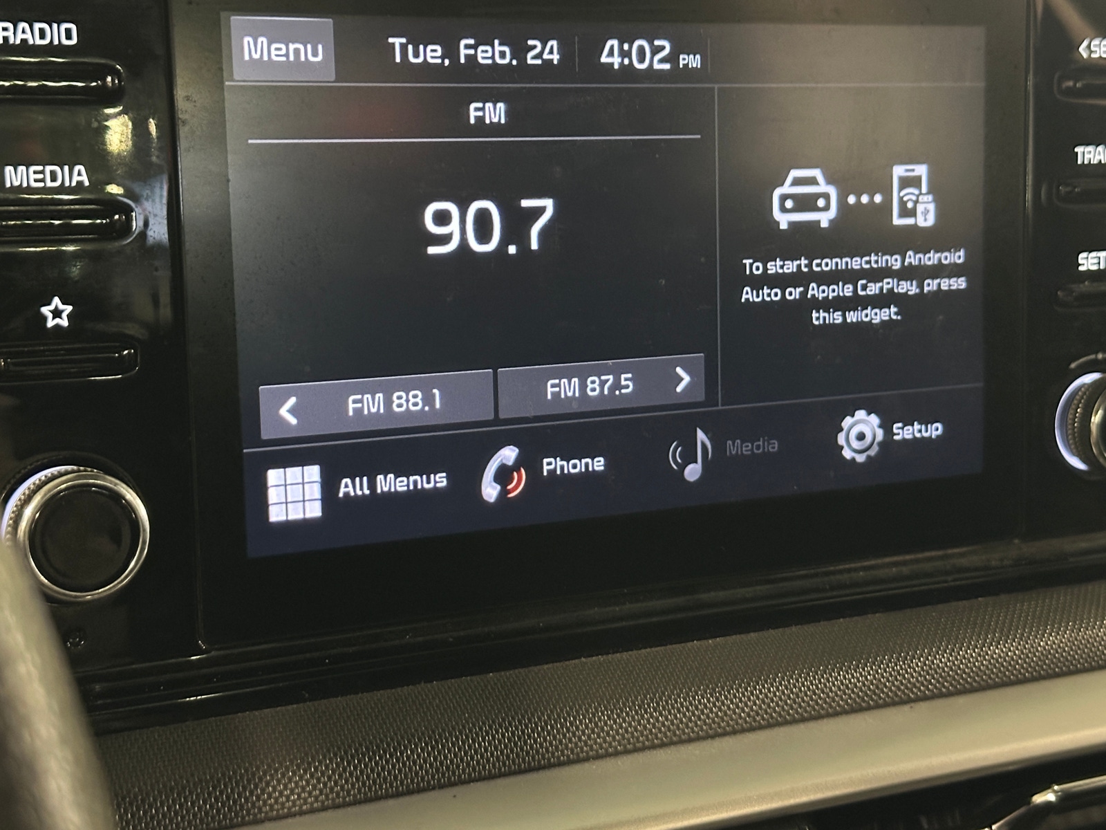 Thumbnail: 2023 Kia K5 - 4