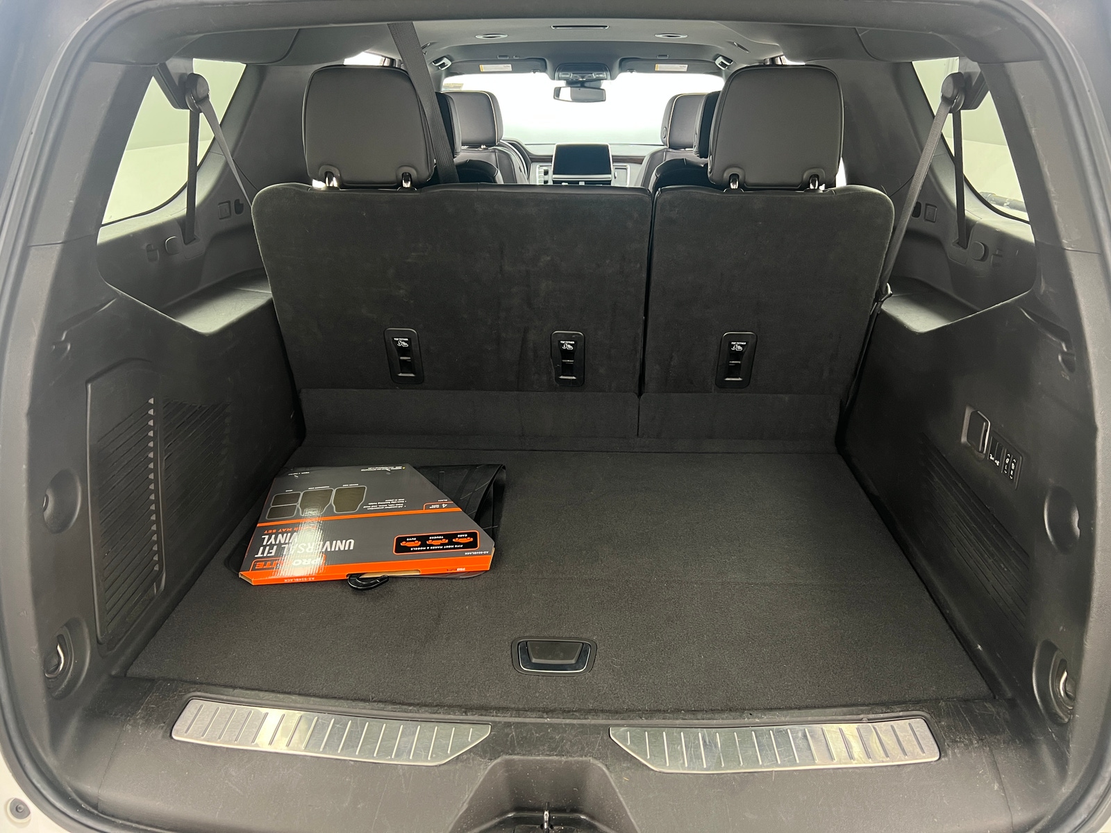 Thumbnail: 2023 Chevrolet Suburban - 6