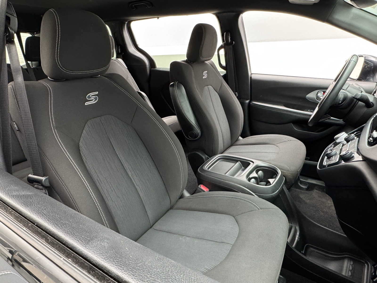 Thumbnail: 2020 Chrysler Pacifica - 2