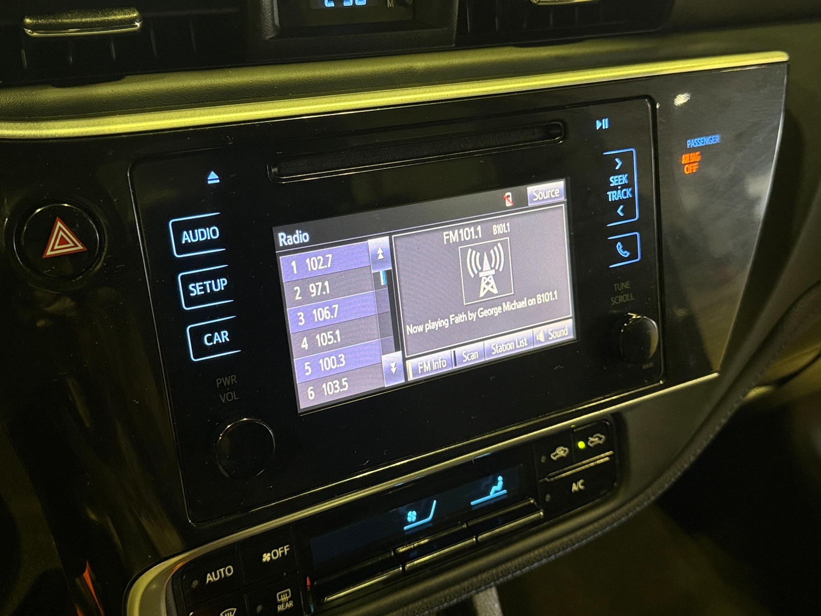 Thumbnail: 2018 Toyota Corolla - 4