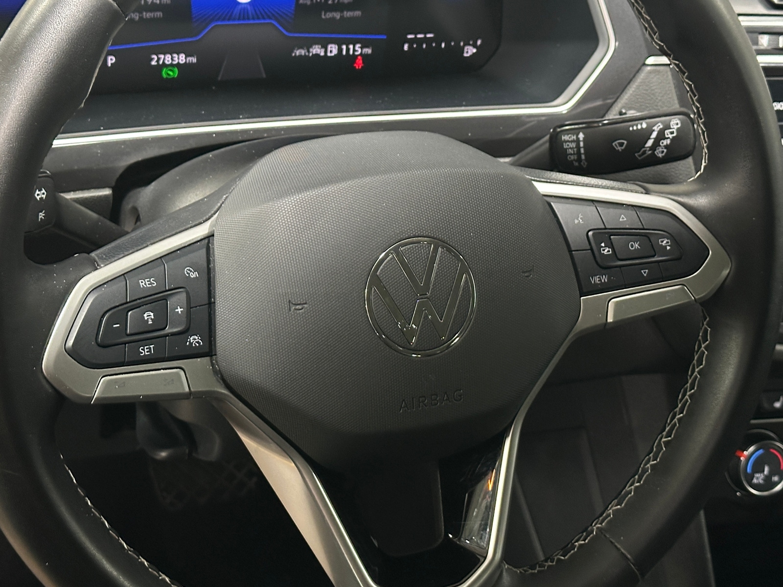 Thumbnail: 2024 Volkswagen Tiguan - 5