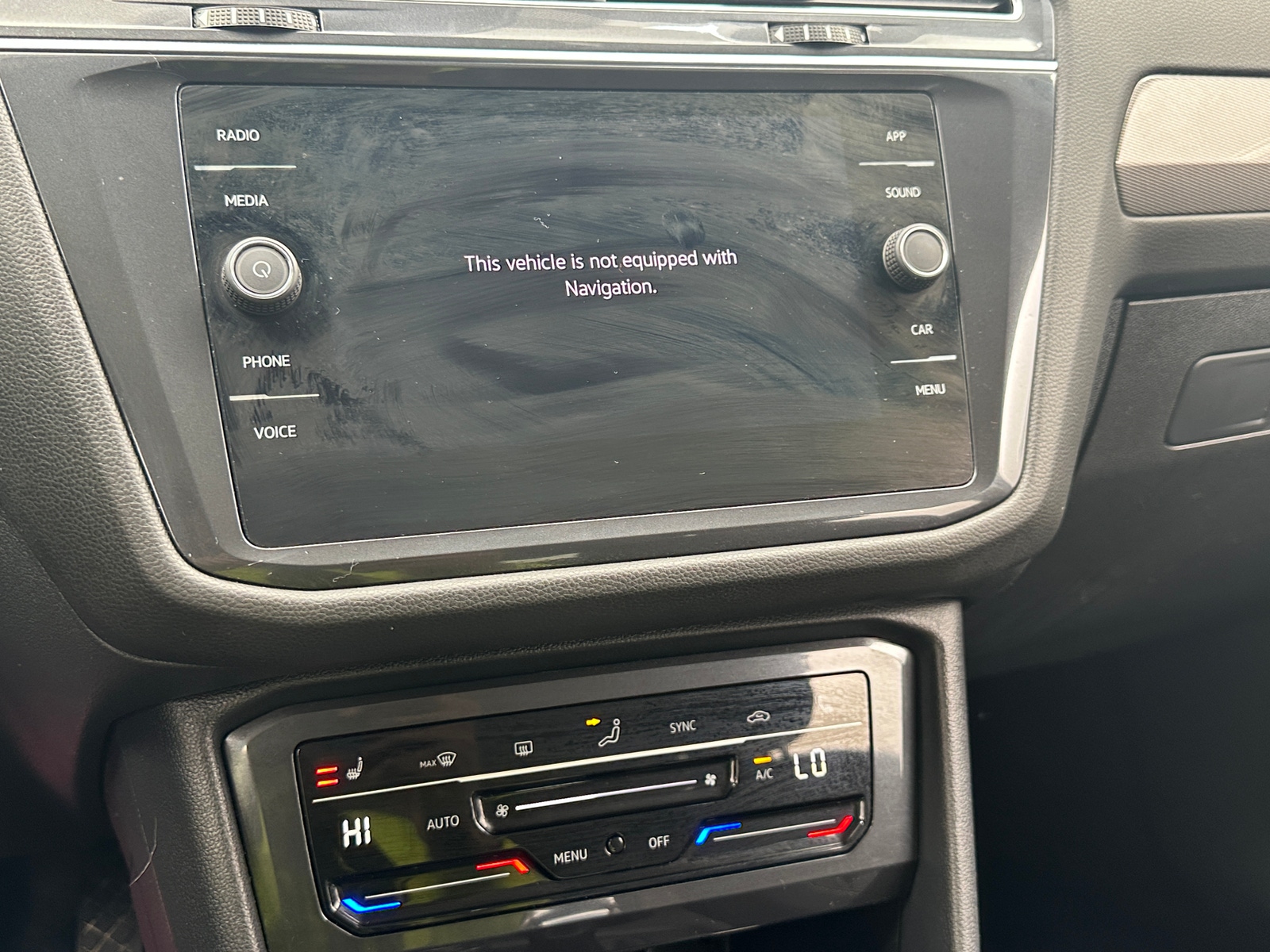 Thumbnail: 2022 Volkswagen Tiguan - 3